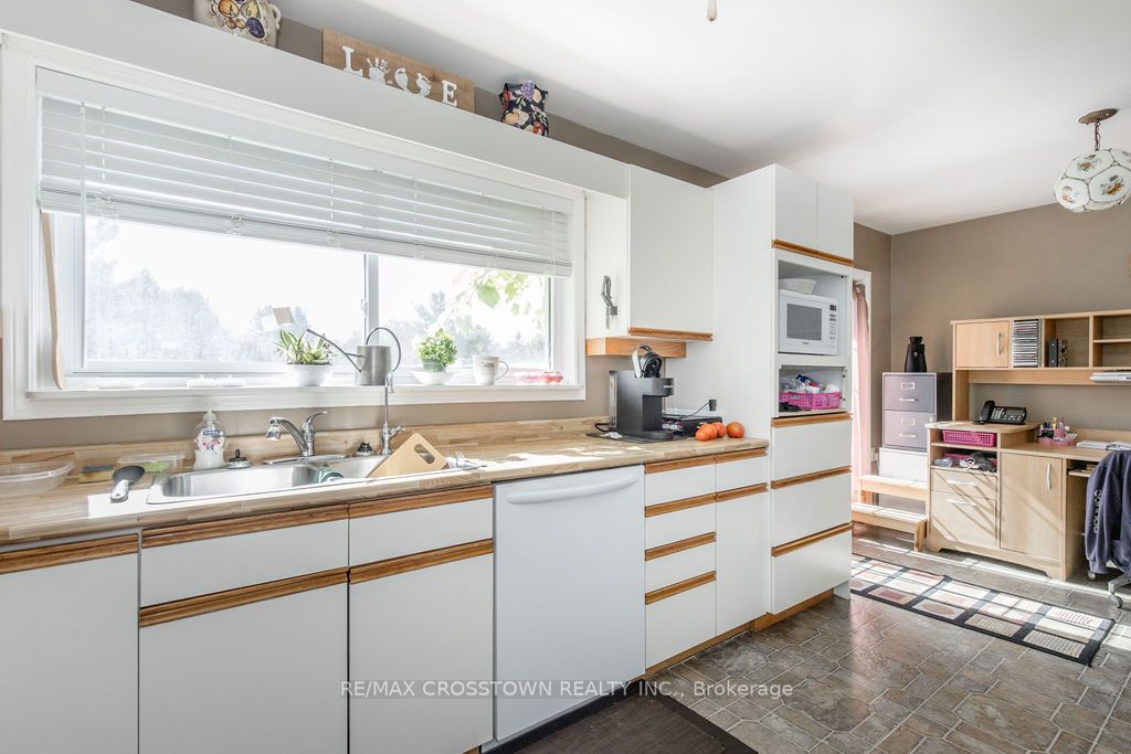 776 Monck Road Property Photo 19