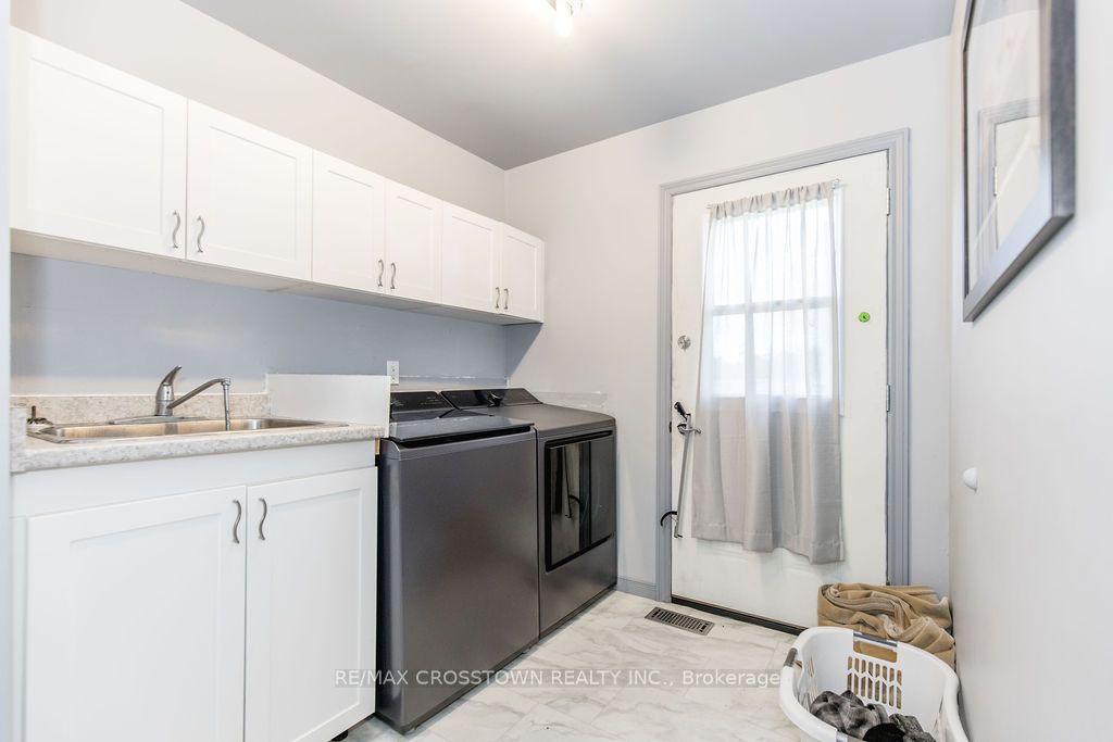 776 Monck Road Property Photo 34