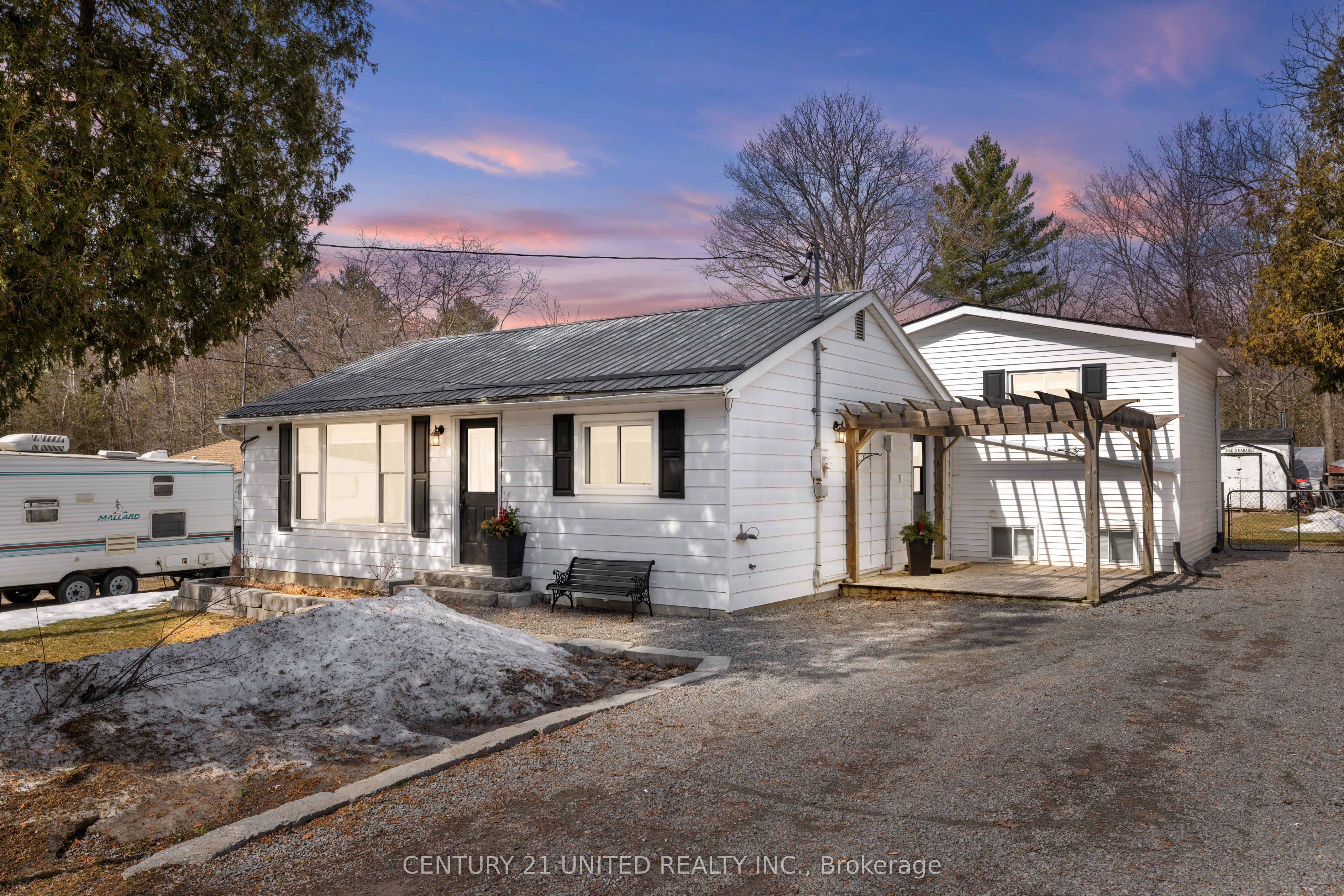 2734 Chalmers Avenue Property Photo