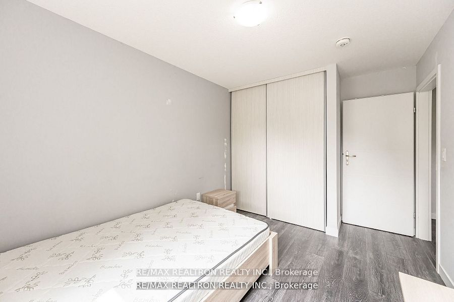 338 Albert Street 220 Property Photo 15