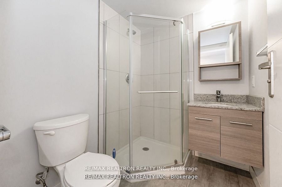 338 Albert Street 220 Property Photo 16