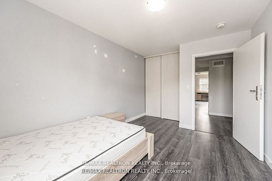 338 Albert Street 220 Property Photo 21