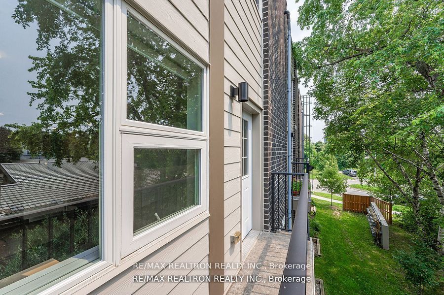 338 Albert Street 220 Property Photo 26