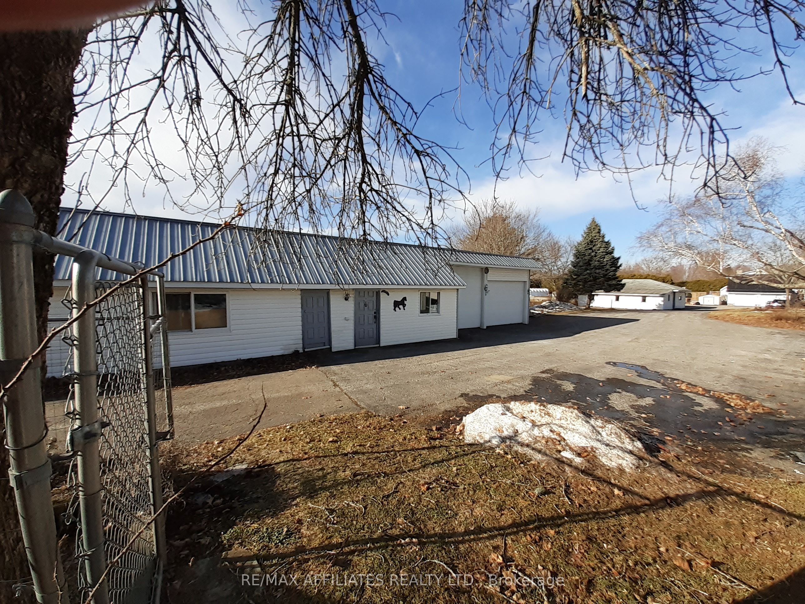 1502 South Campbell Road Property Photo 5