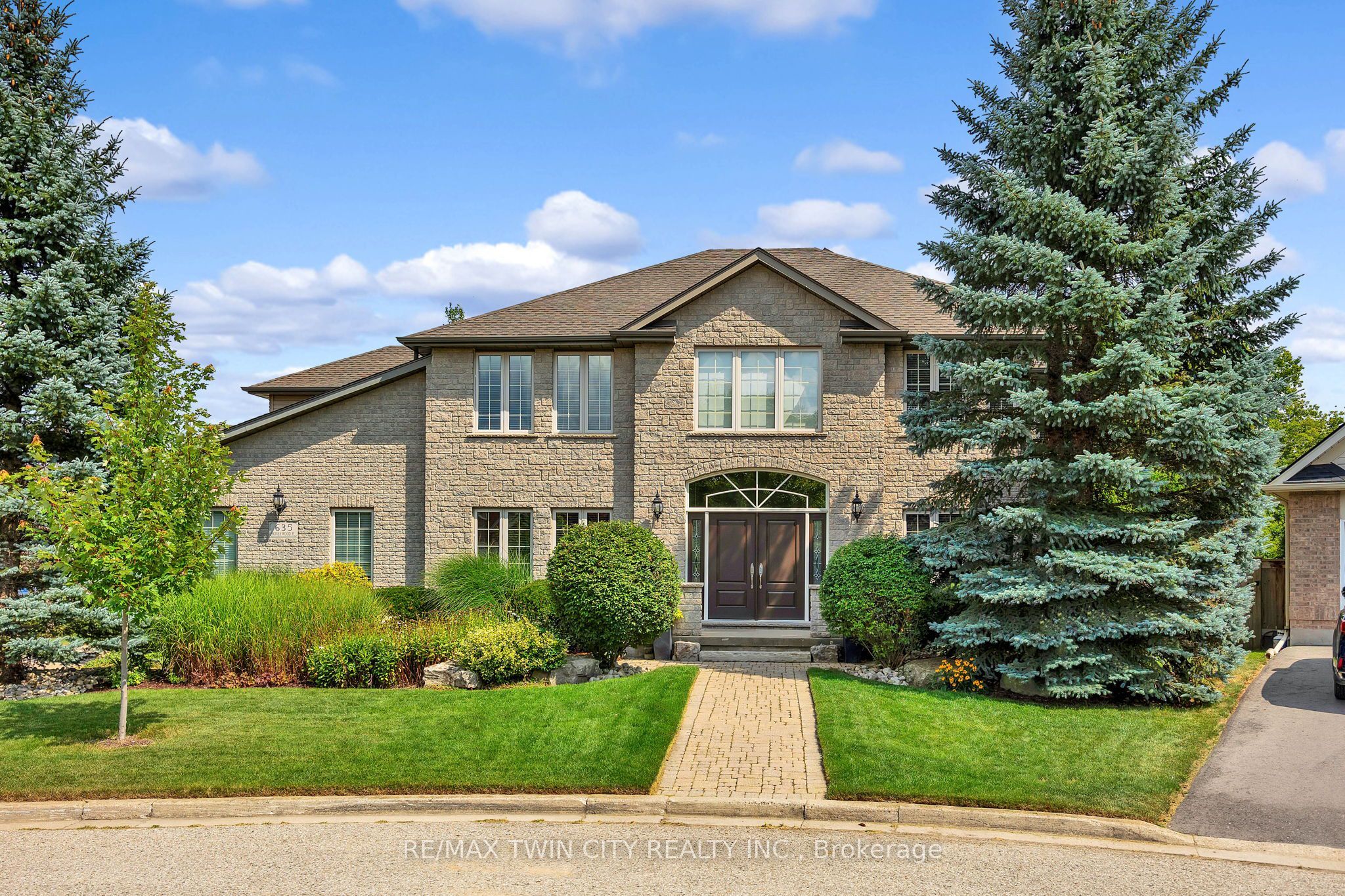 635 Honeywood Pl Property Photo