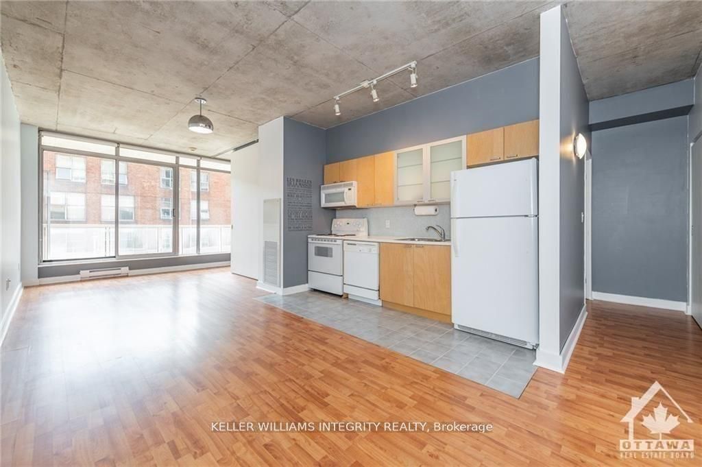 #411 - 383 Cumberland Street Property Photo 3