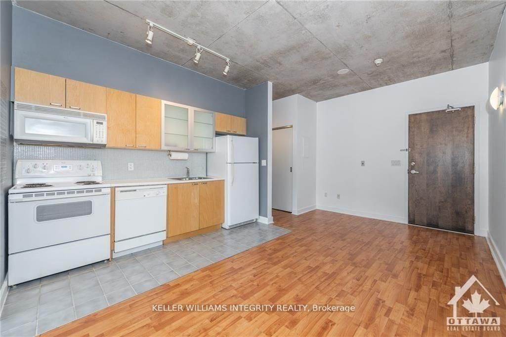 #411 - 383 Cumberland Street Property Photo 4