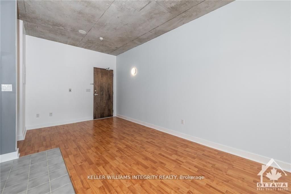 #411 - 383 Cumberland Street Property Photo 6