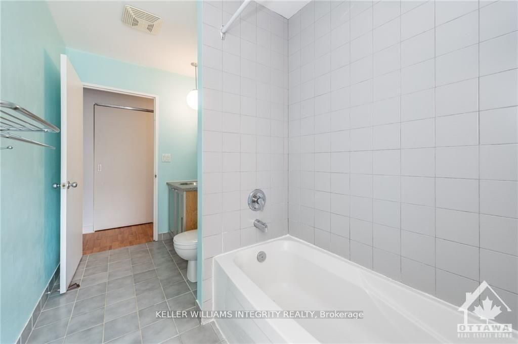 #411 - 383 Cumberland Street Property Photo 12