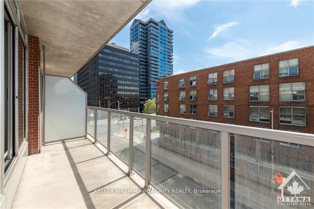 #411 - 383 Cumberland Street Property Photo 17