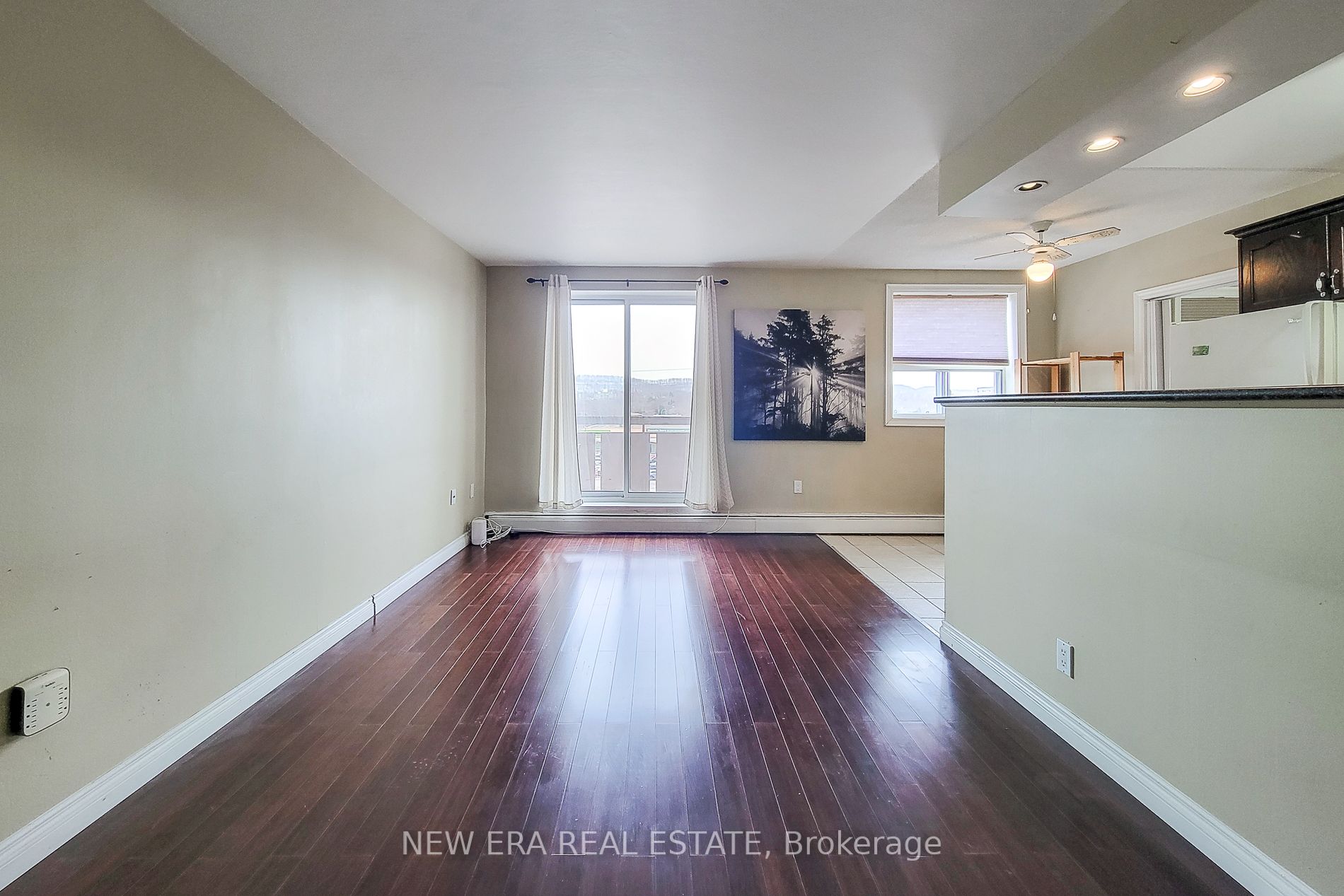#505 - 851 Queenston Road Property Photo 9