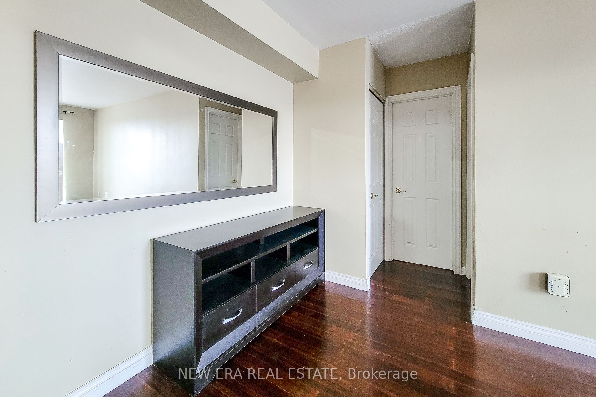 #505 - 851 Queenston Road Property Photo 32