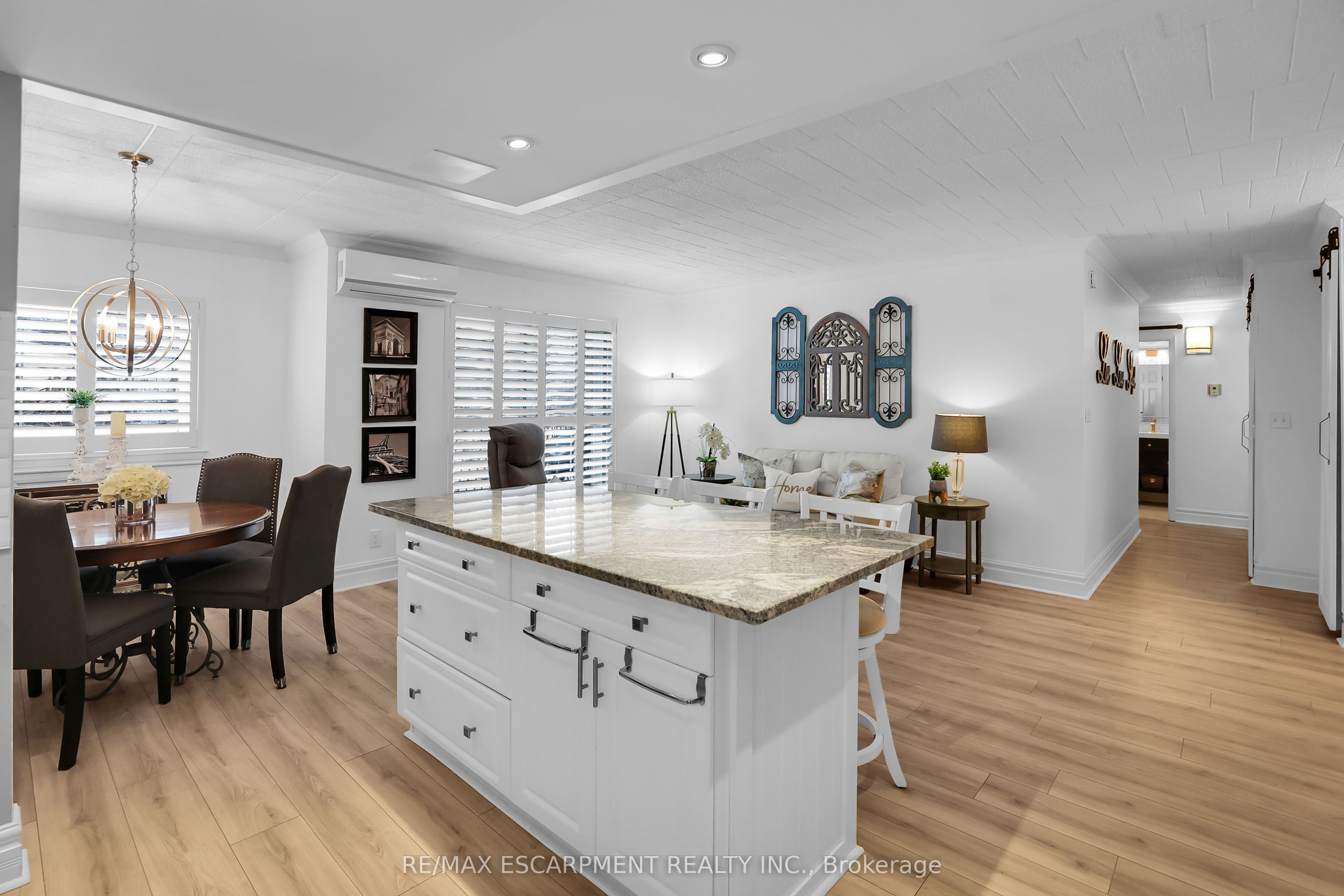 20 John Street 202 Property Photo 9