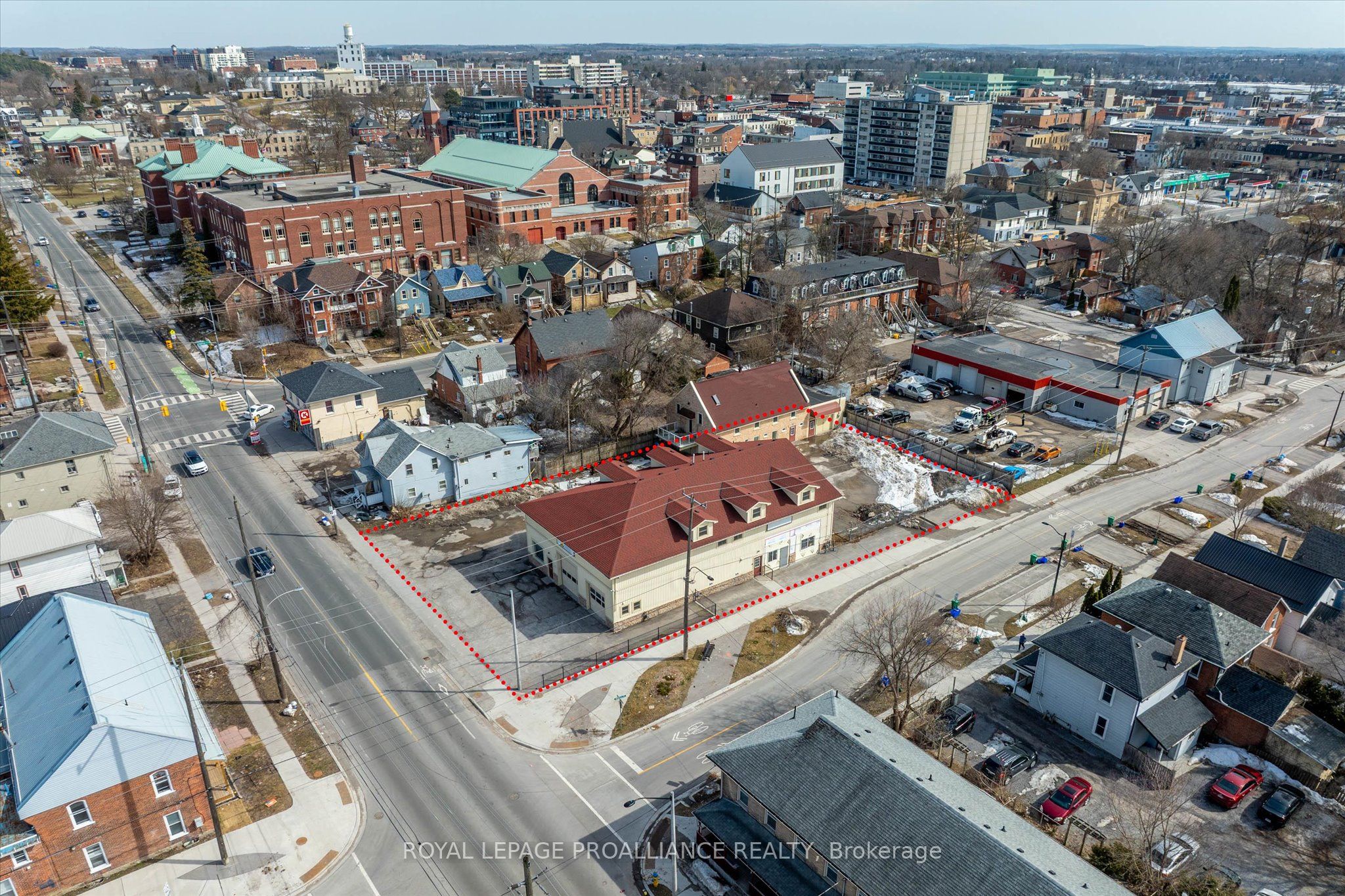 255 Mcdonnel Street Property Photo 2