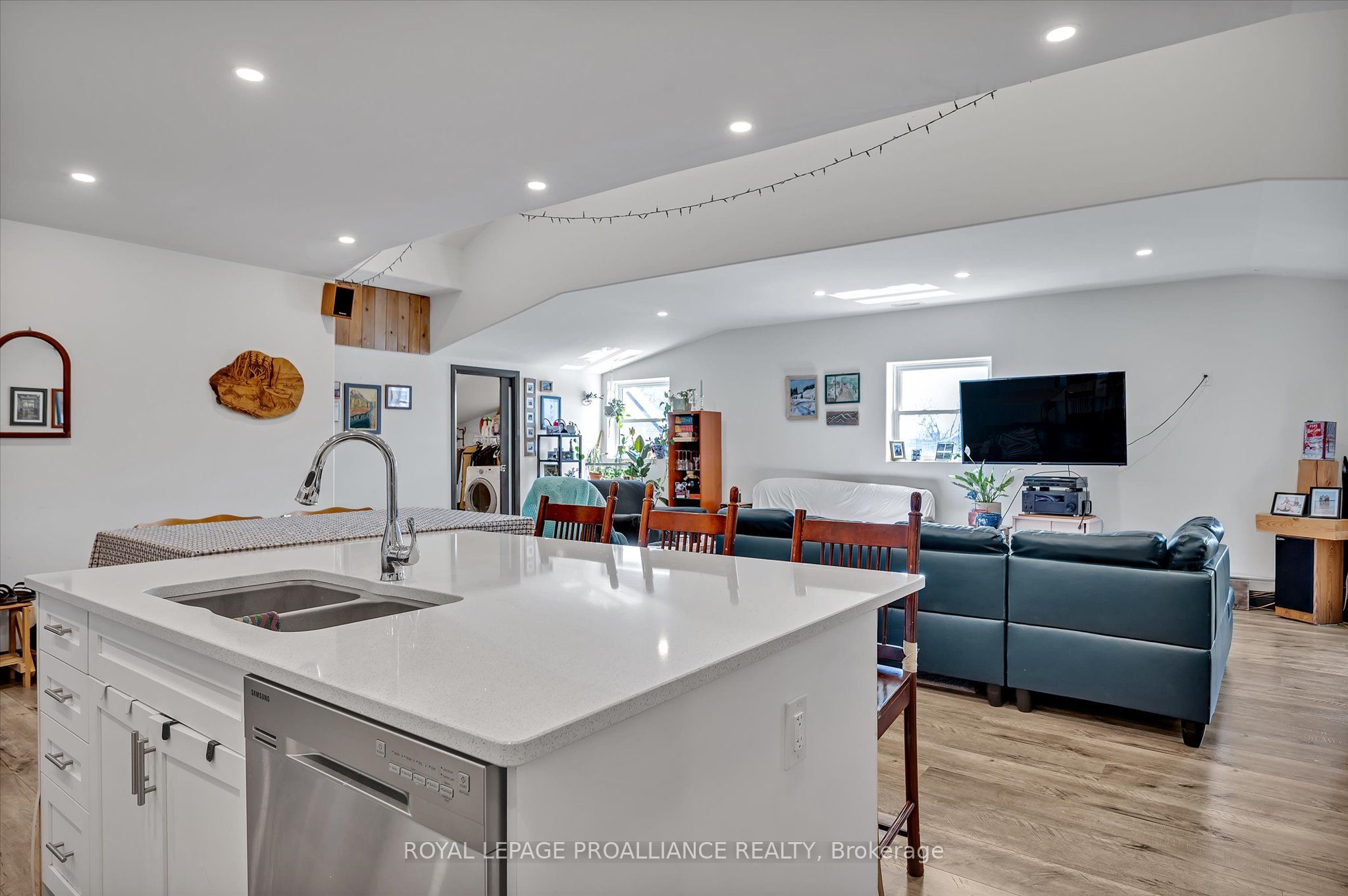 255 Mcdonnel Street Property Photo 16