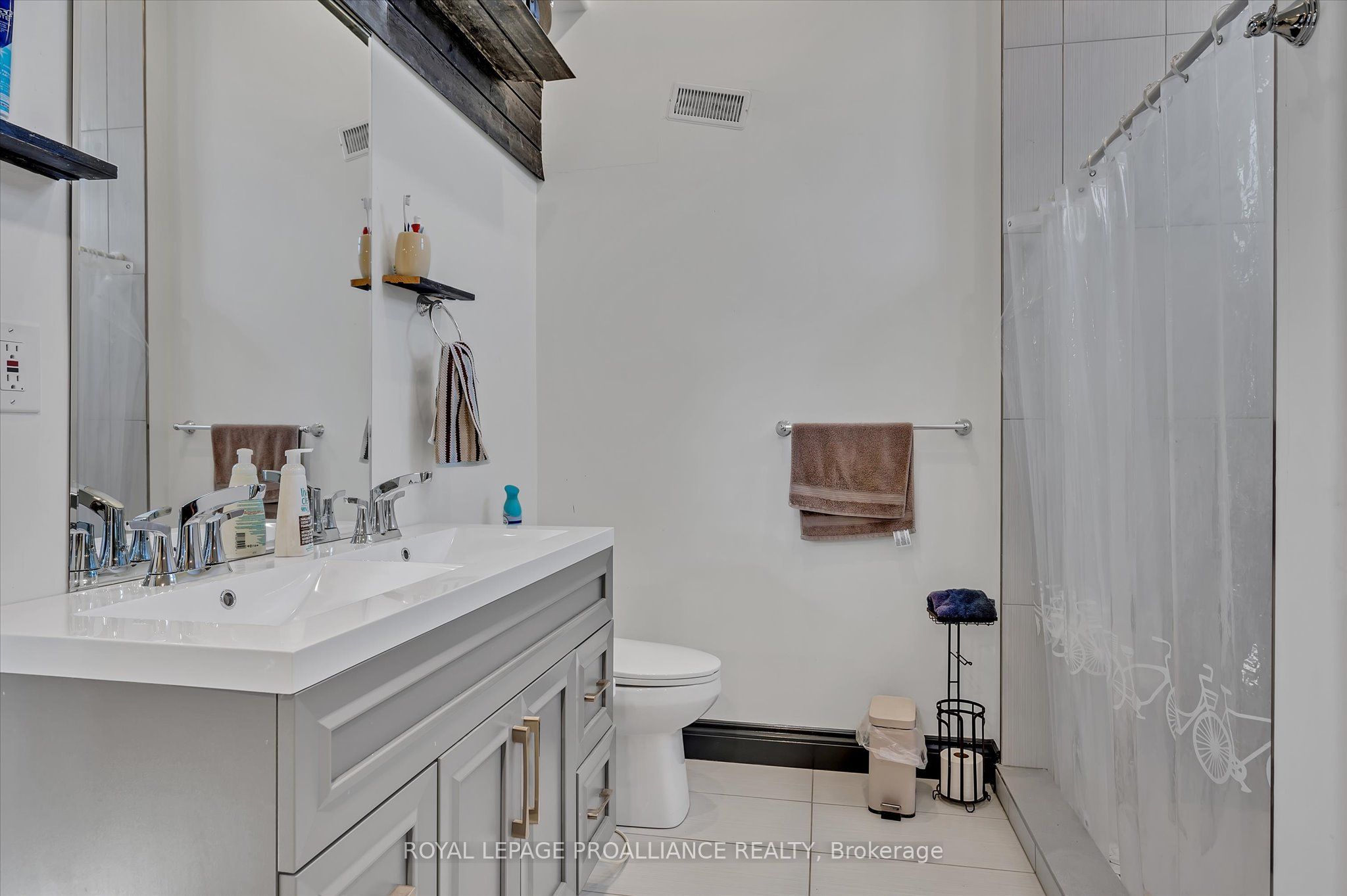 255 Mcdonnel Street Property Photo 21