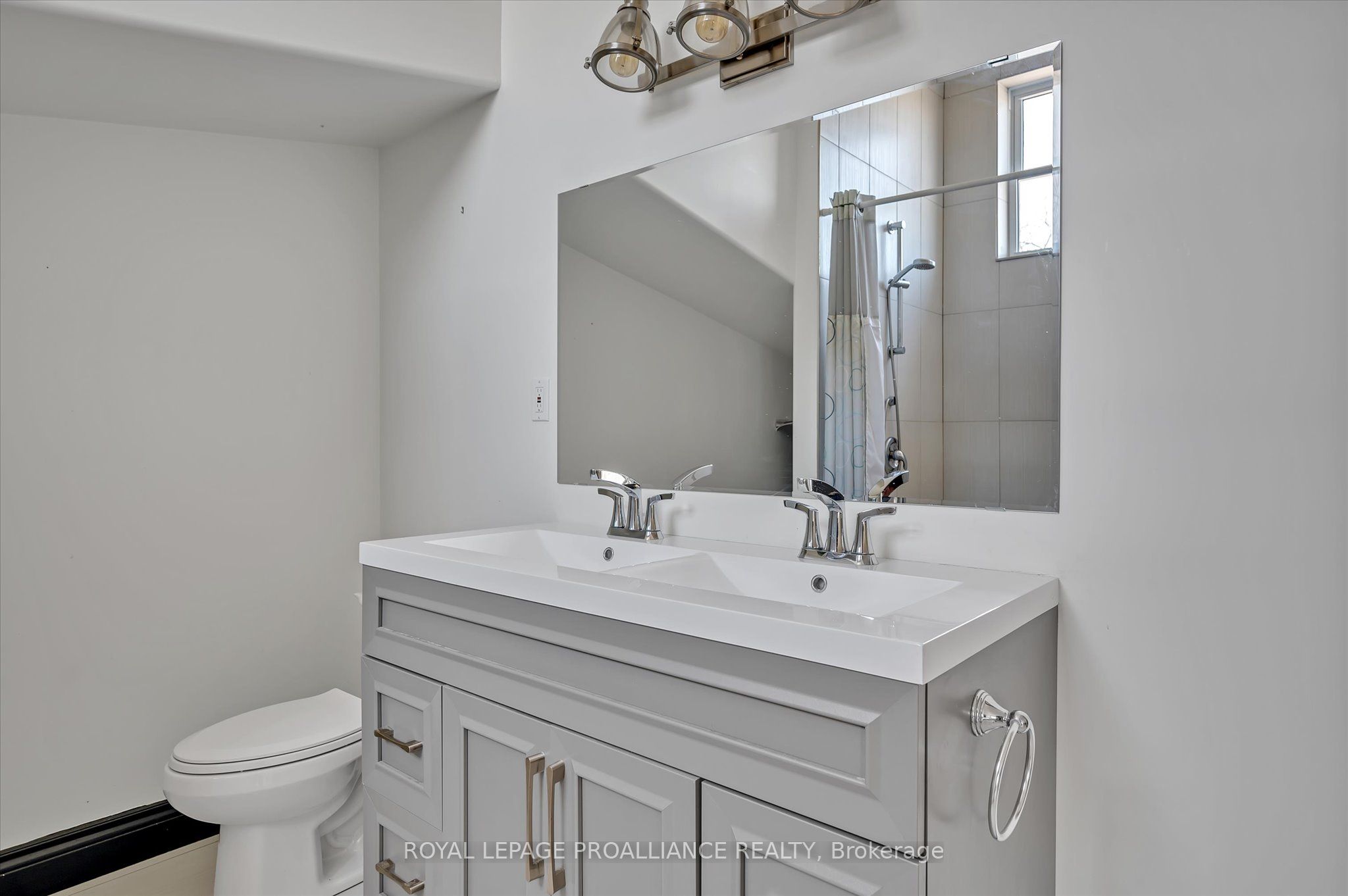 255 Mcdonnel Street Property Photo 32