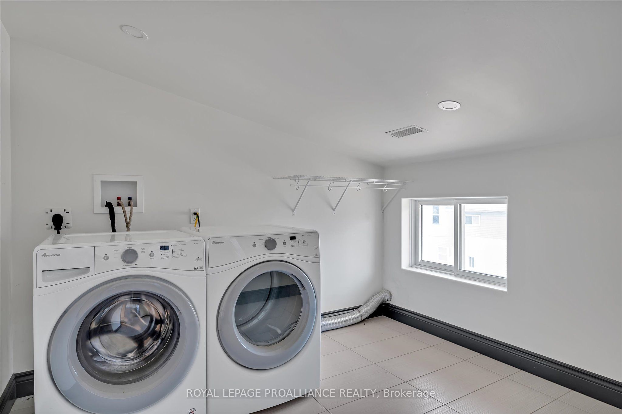255 Mcdonnel Street Property Photo 33