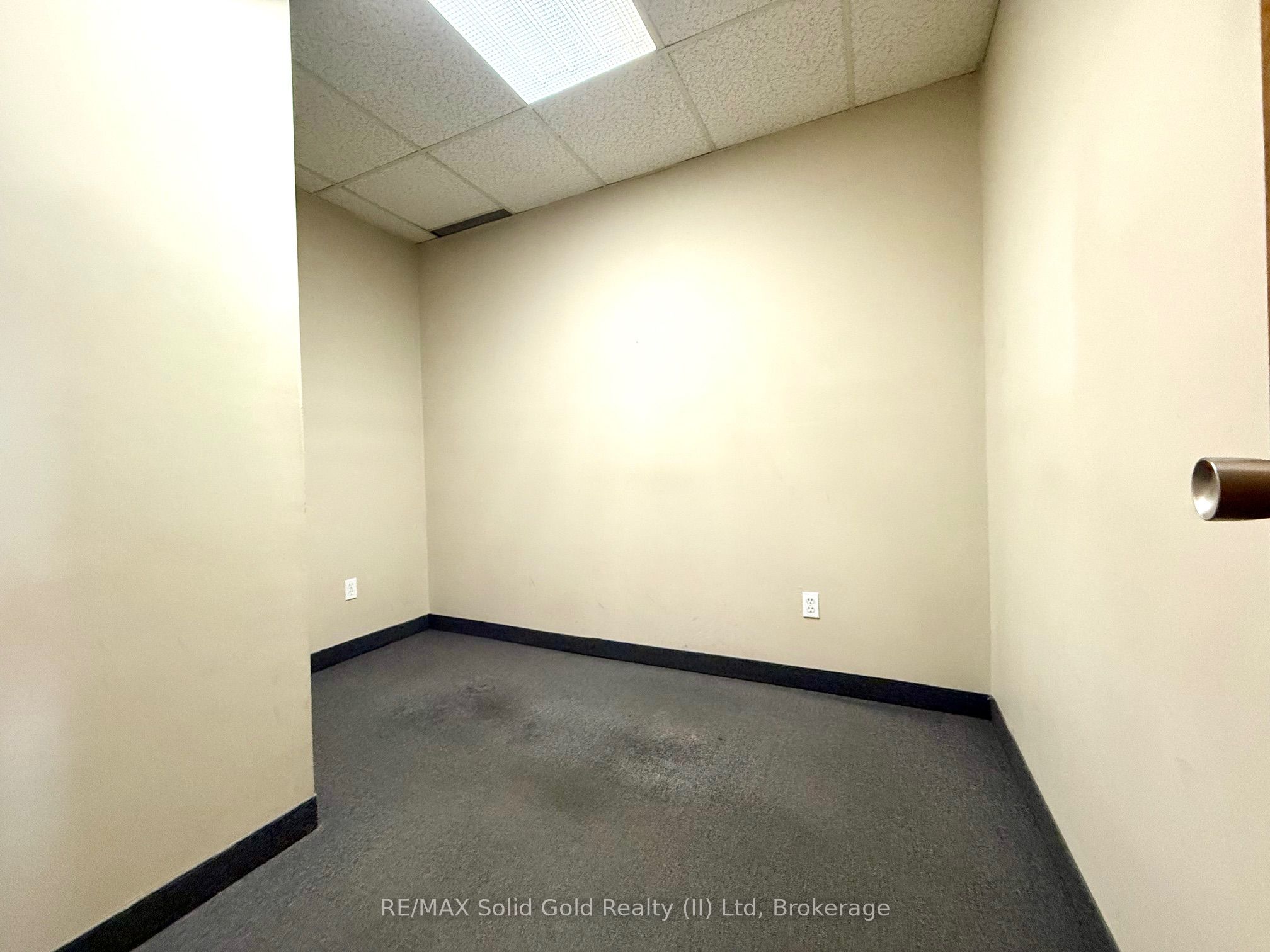 15 Westmount Road Property Photo 9