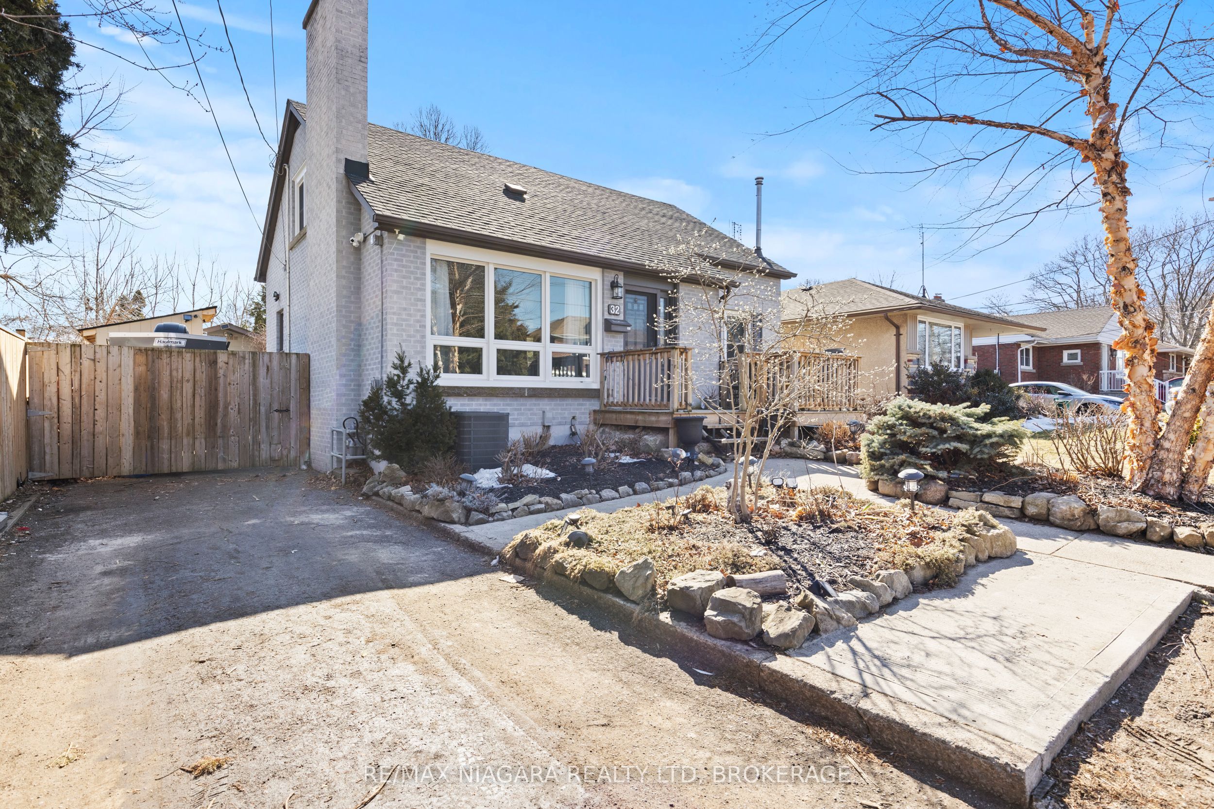32 Perry Street Property Photo