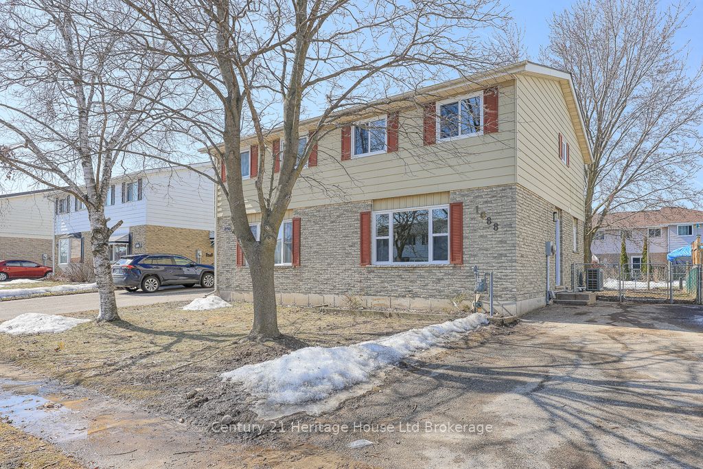 1088 Canfield Crescent Property Photo
