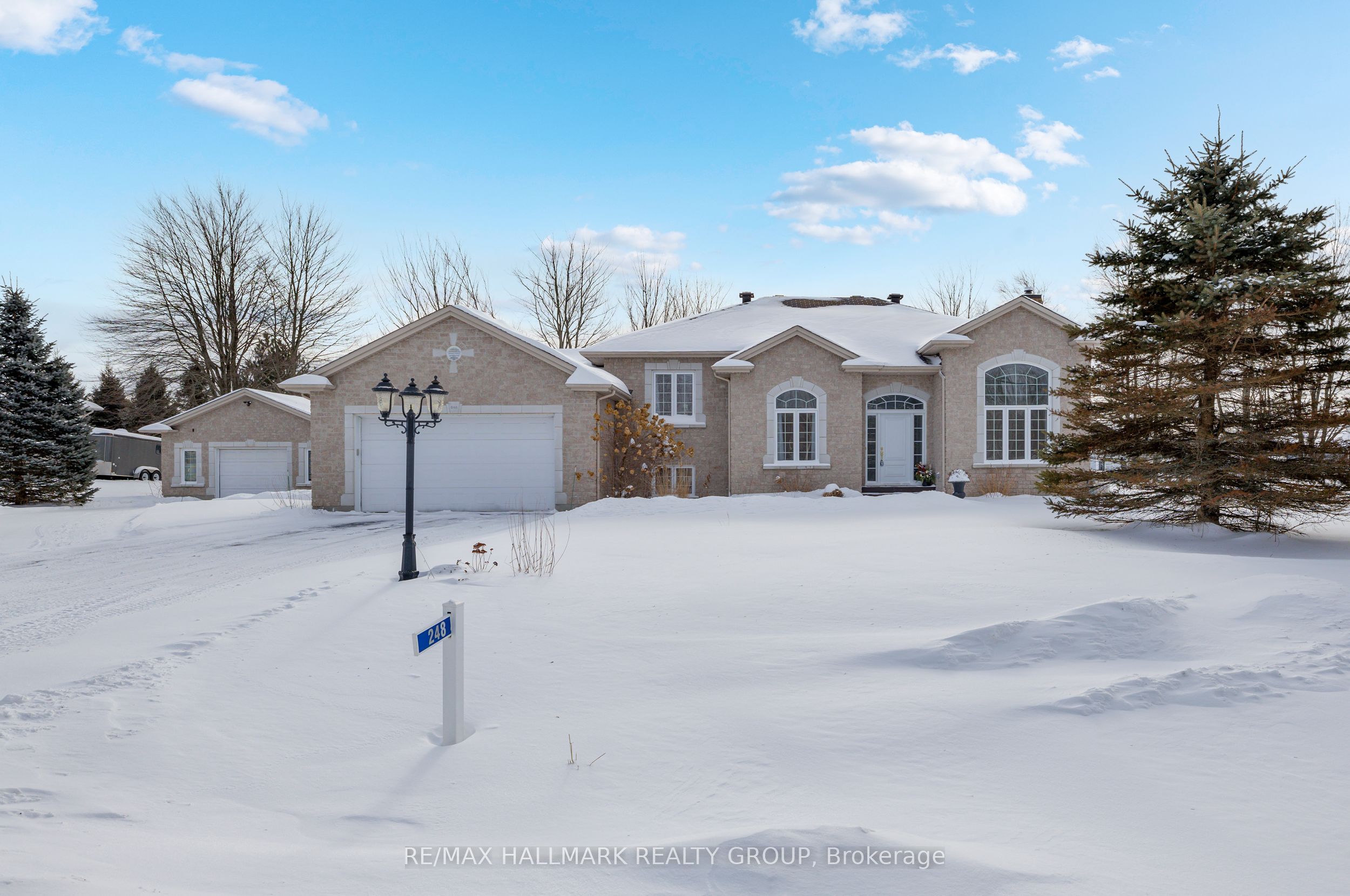 248 Levis Street Property Photo