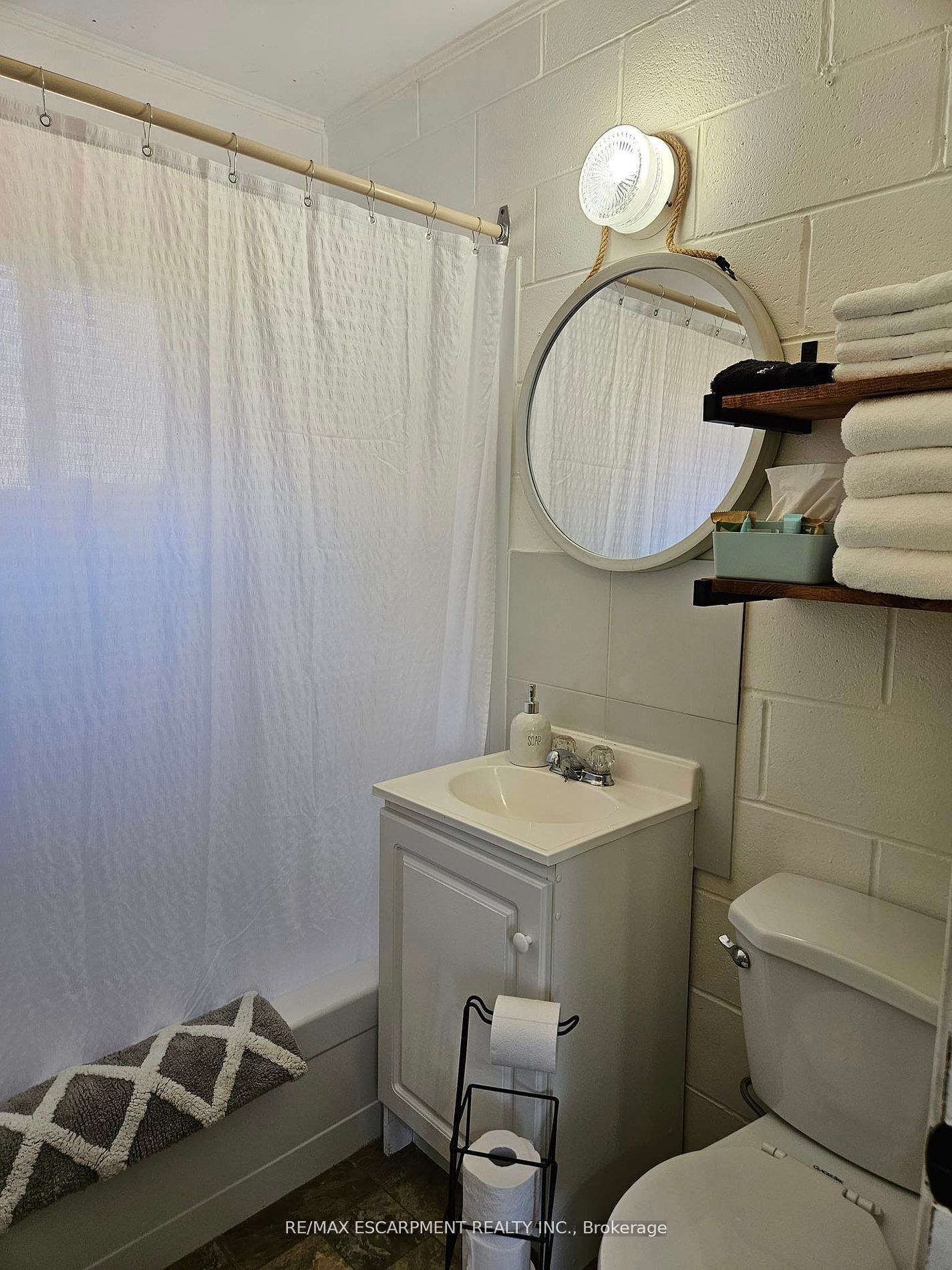 9717 Army Camp Road Property Photo 23