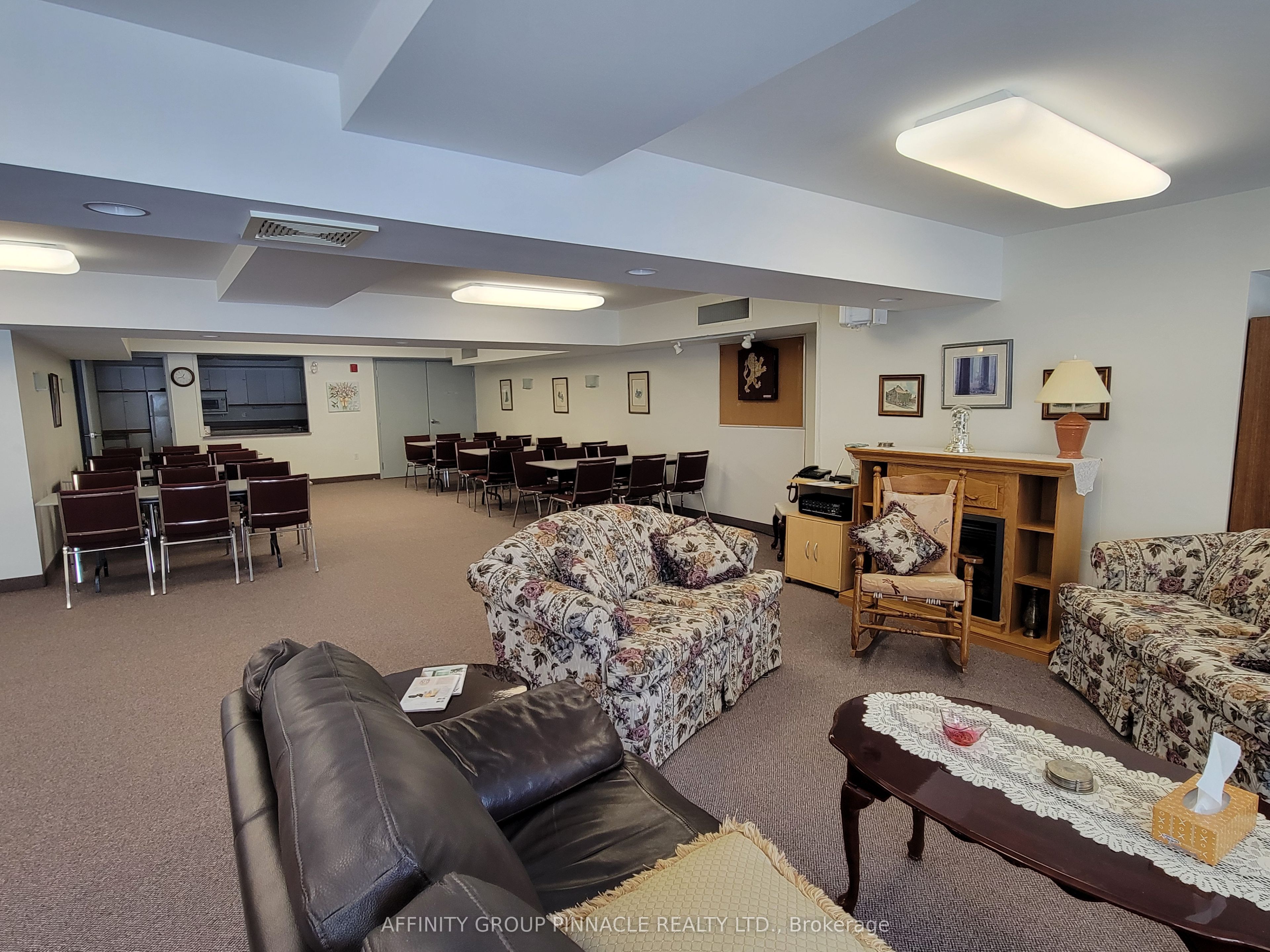 8 Huron Street E 106 Property Photo 32