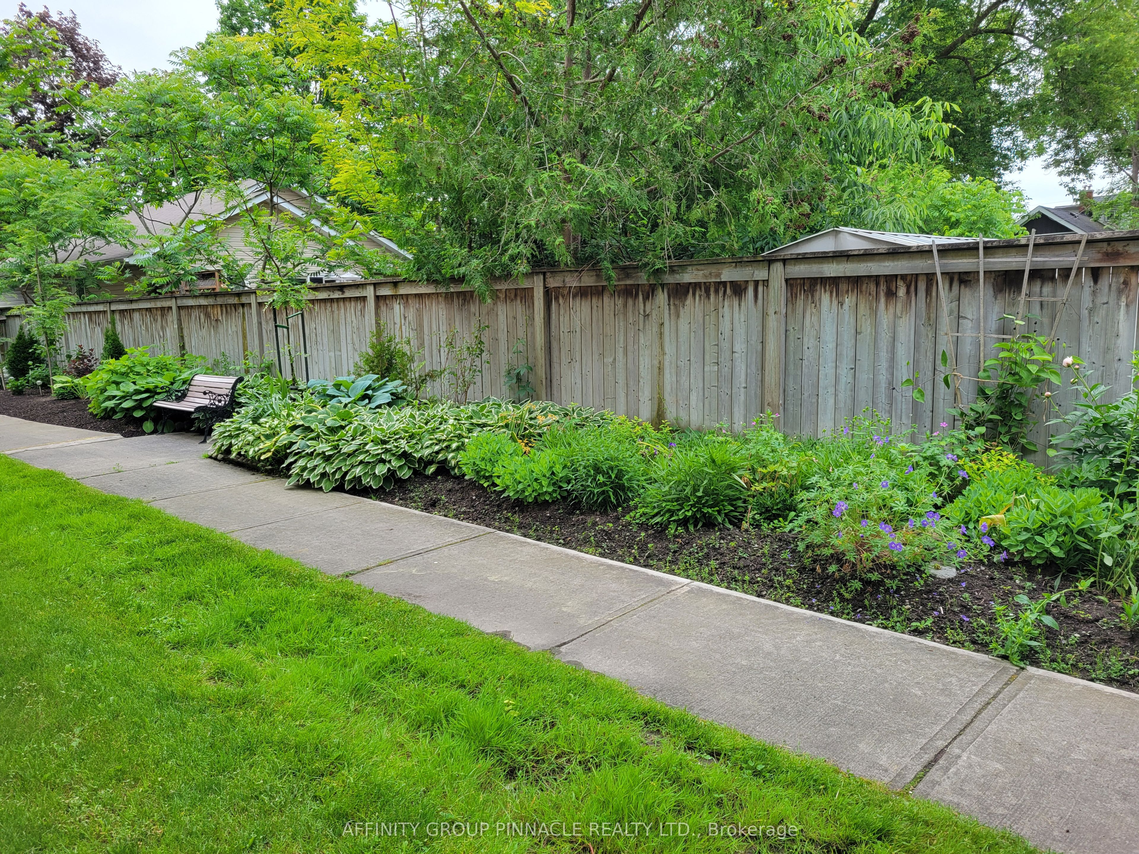 8 Huron Street E 106 Property Photo 43