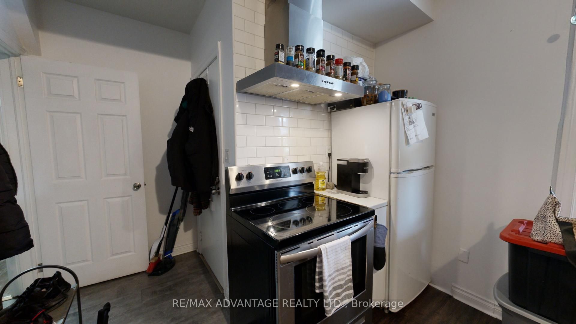 193 Wharncliffe Road Property Photo 12