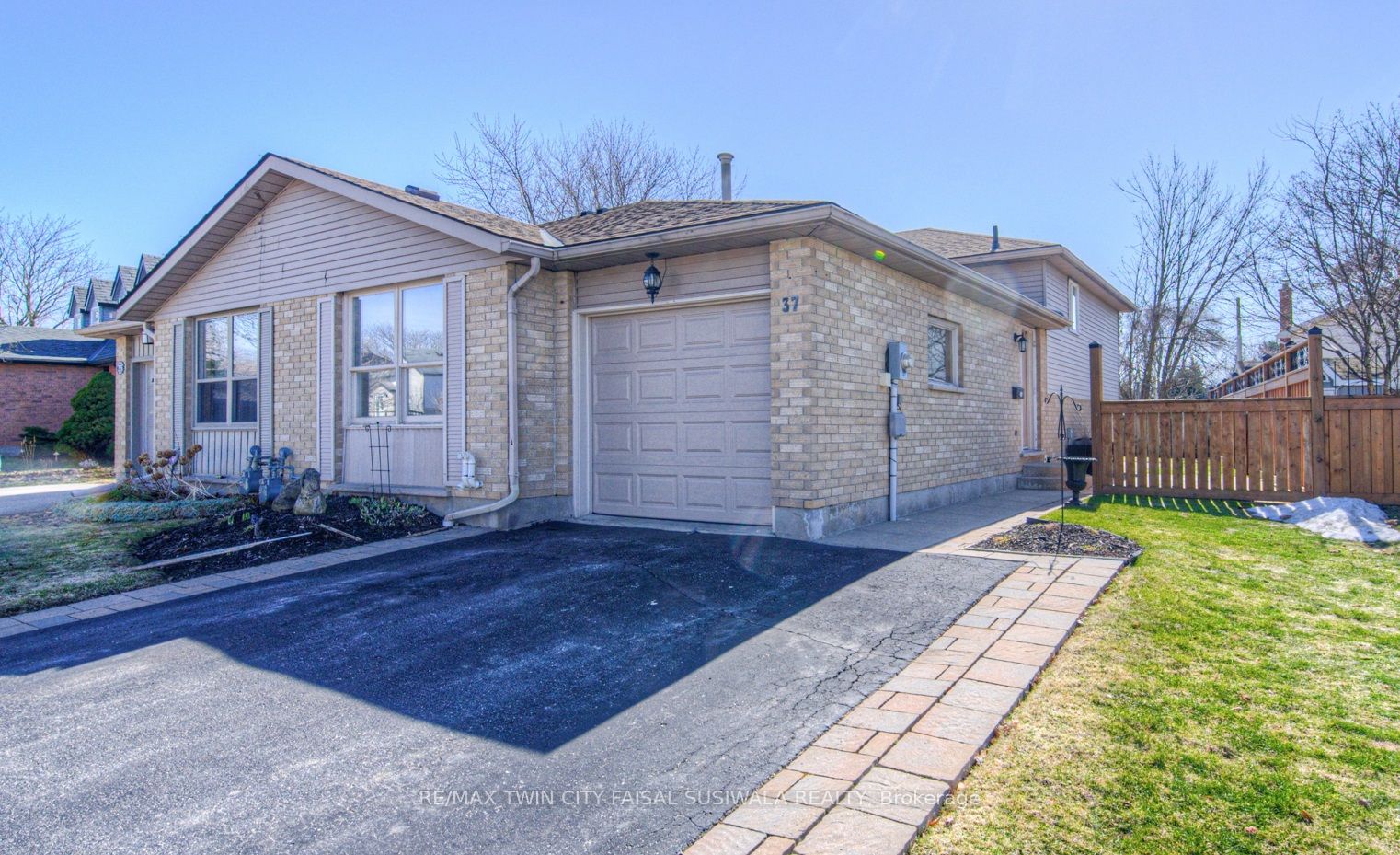 37 Sandalwood Drive Property Photo