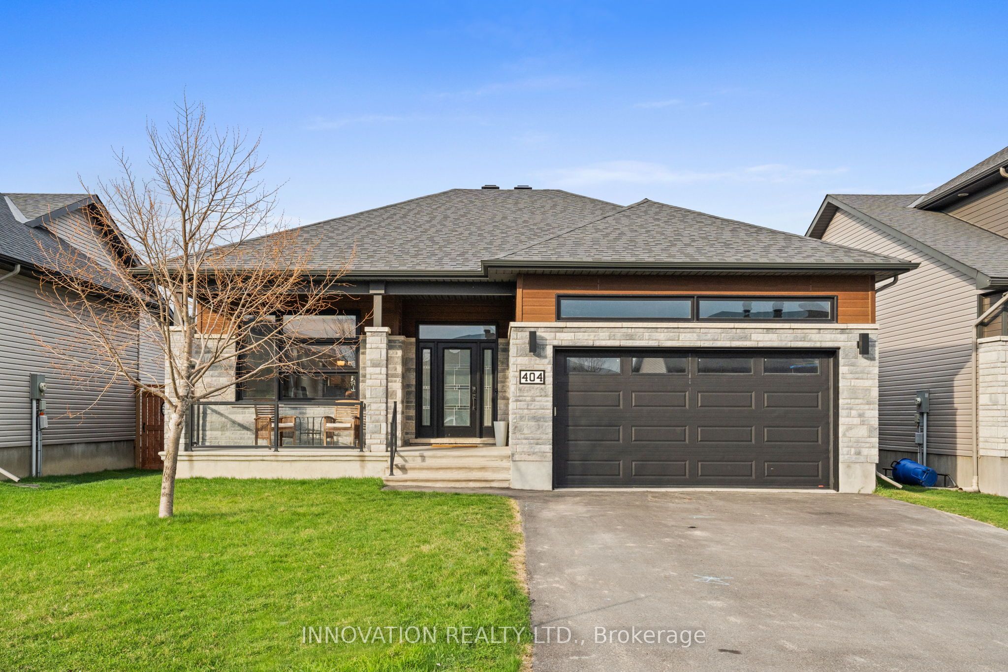 404 Bruges Street Property Photo 1