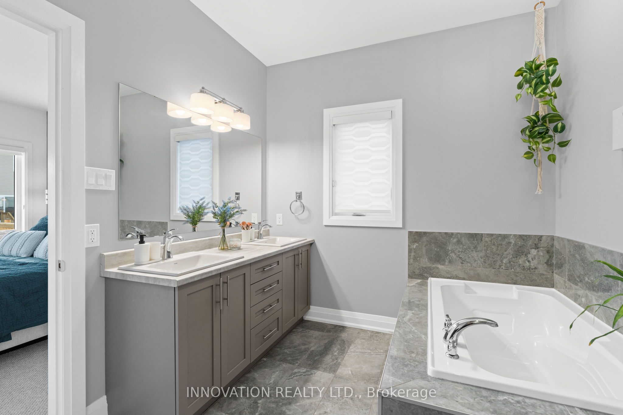 404 Bruges Street Property Photo 21