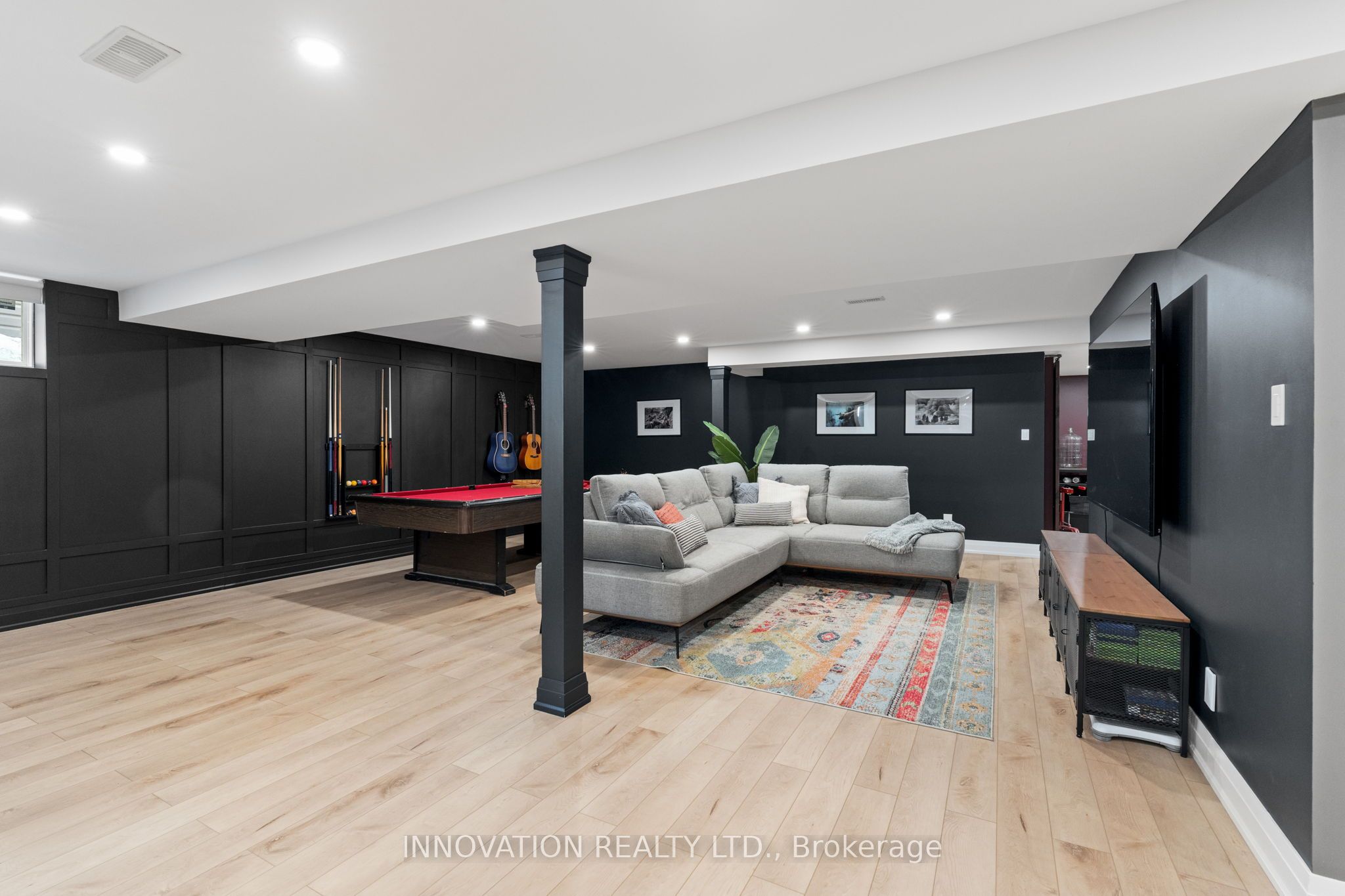 404 Bruges Street Property Photo 29