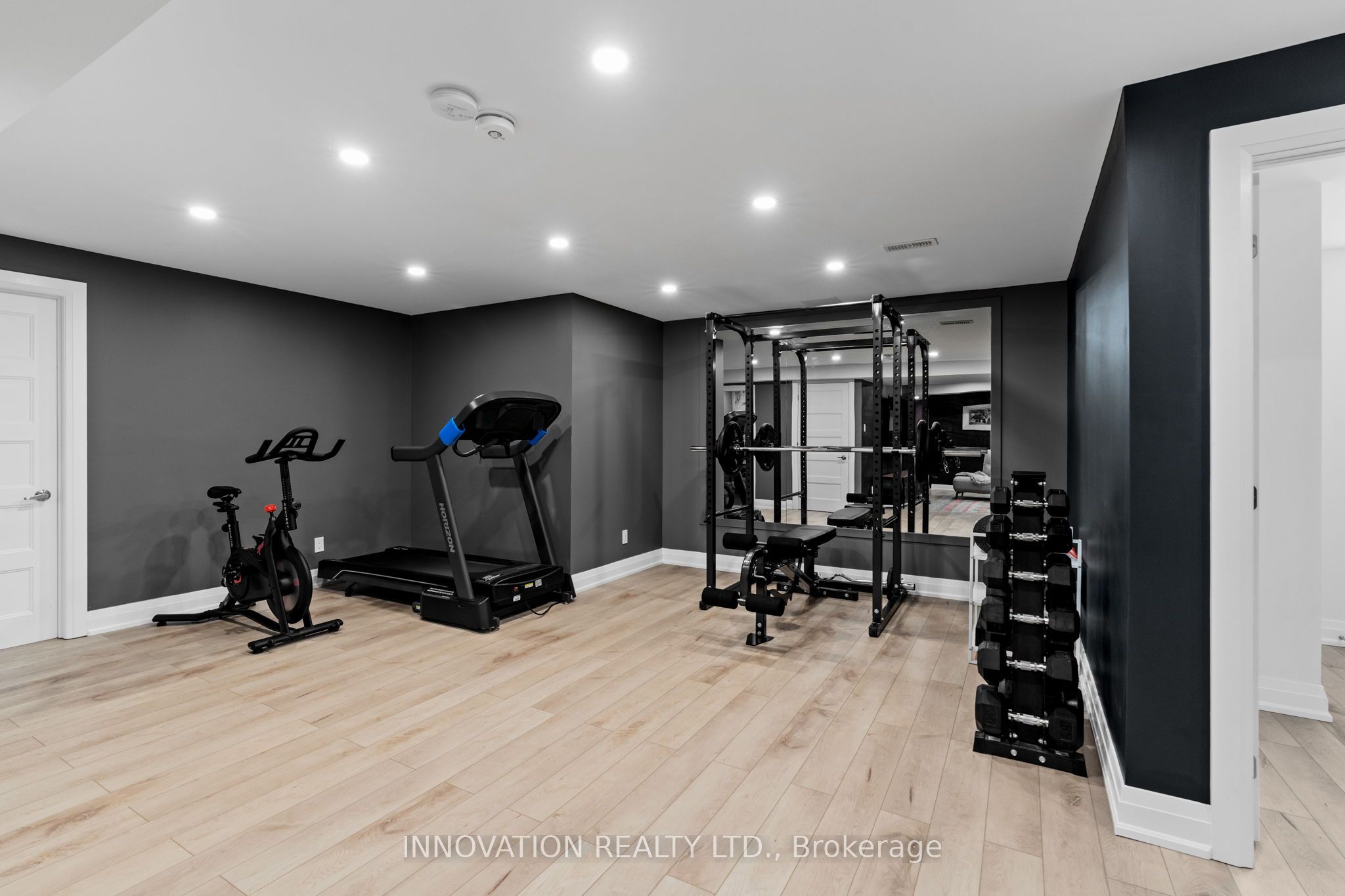 404 Bruges Street Property Photo 35
