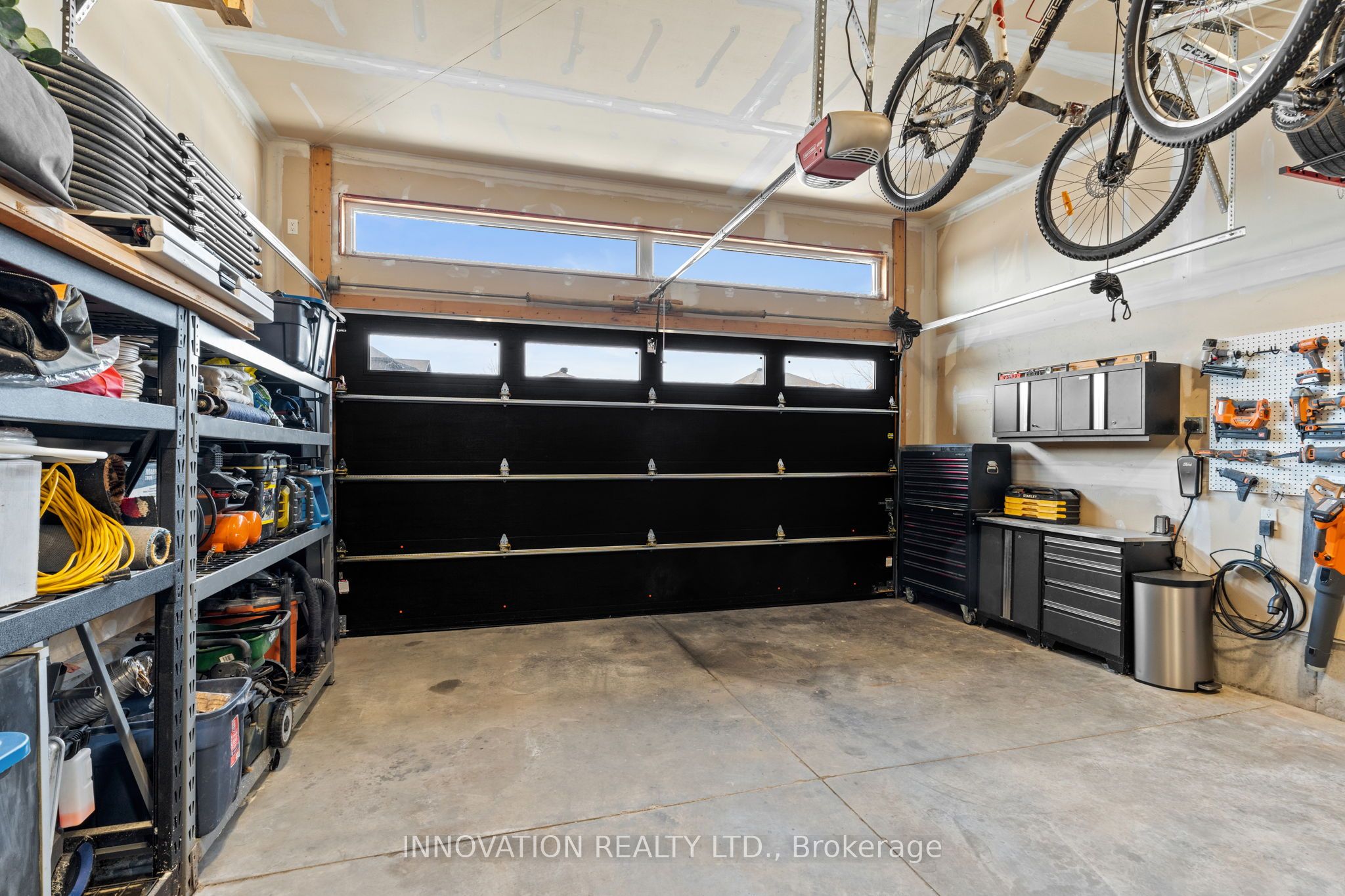 404 Bruges Street Property Photo 41