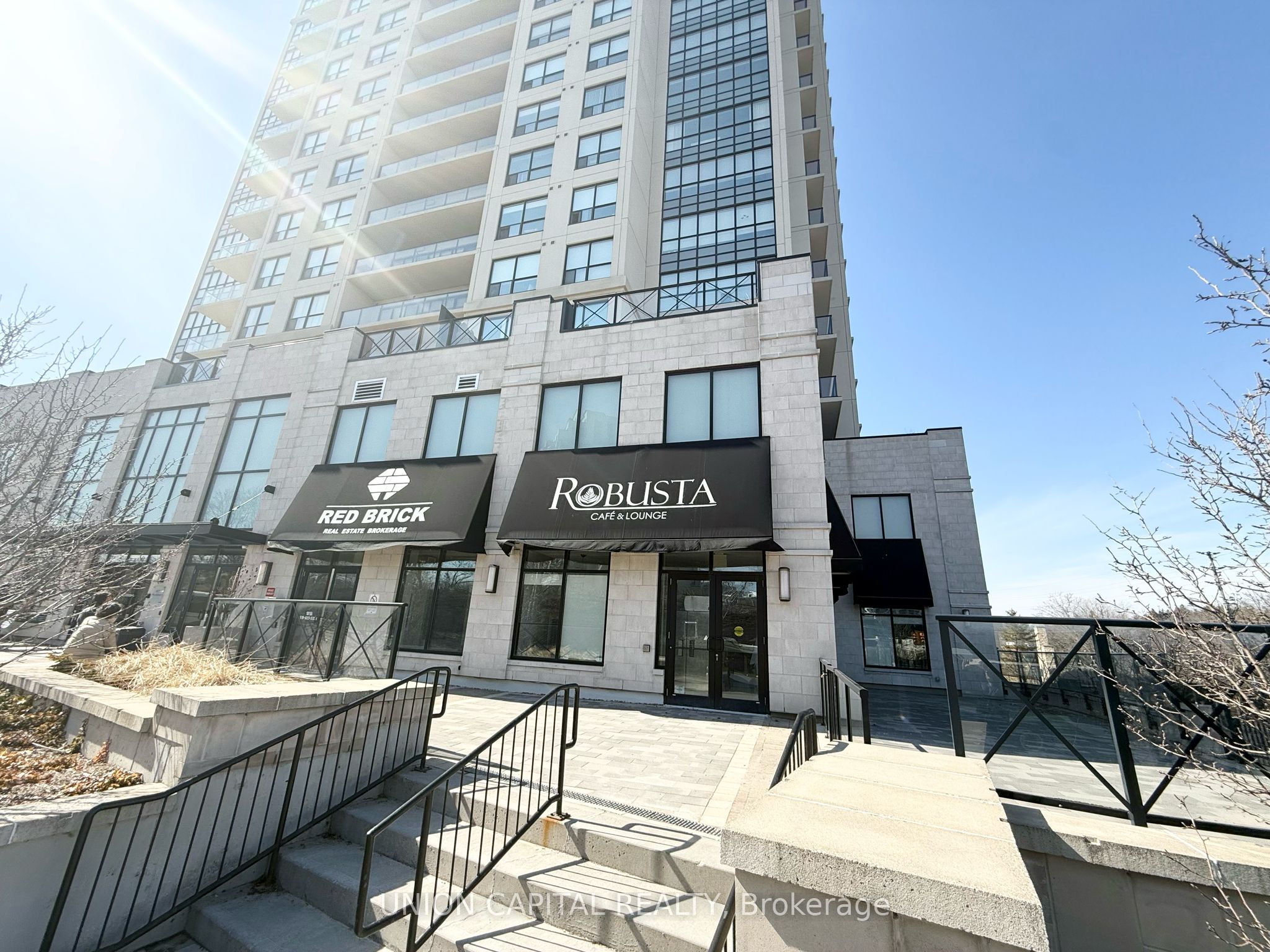 #1 - 160 Macdonell Street Property Photo 19