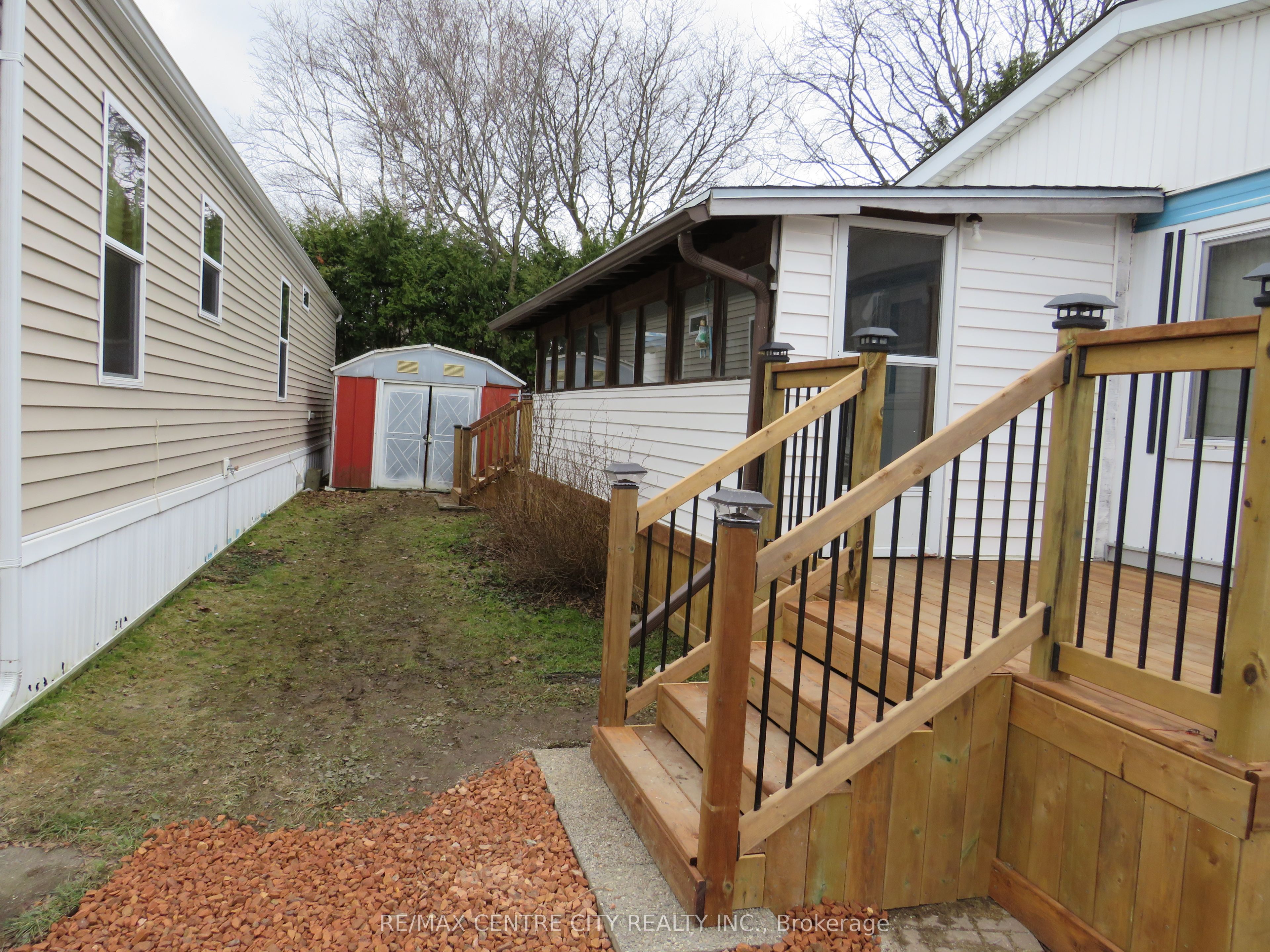 2189 Dundas Street E 21 Property Photo 3