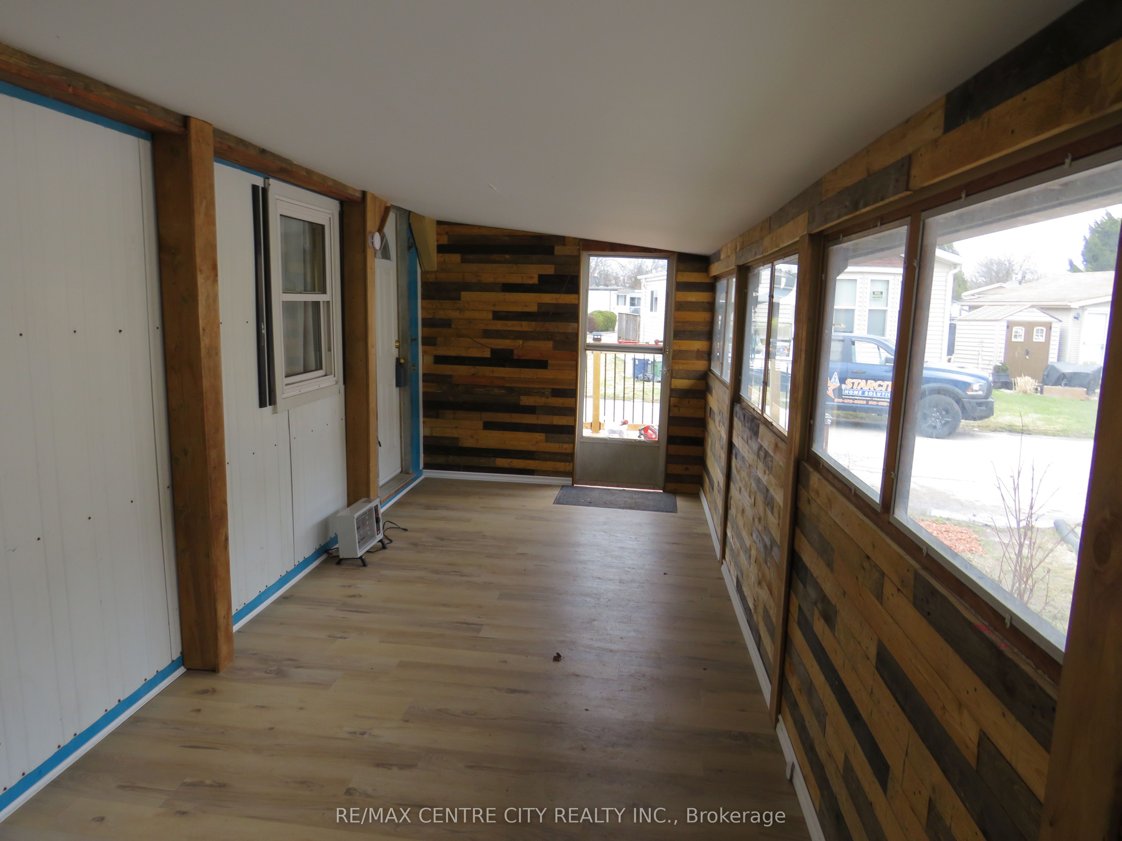 2189 Dundas Street E 21 Property Photo 7
