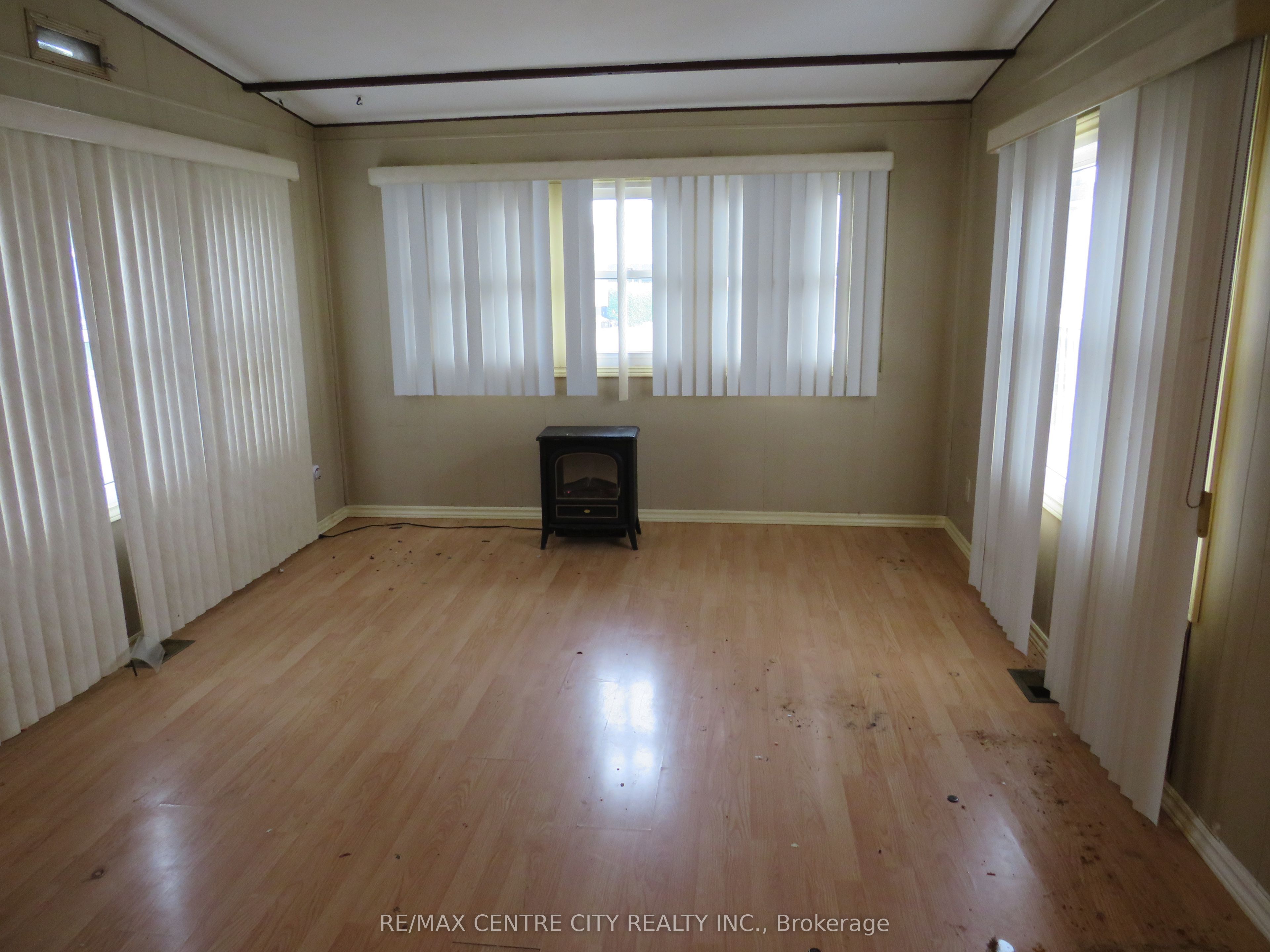 2189 Dundas Street E 21 Property Photo 12