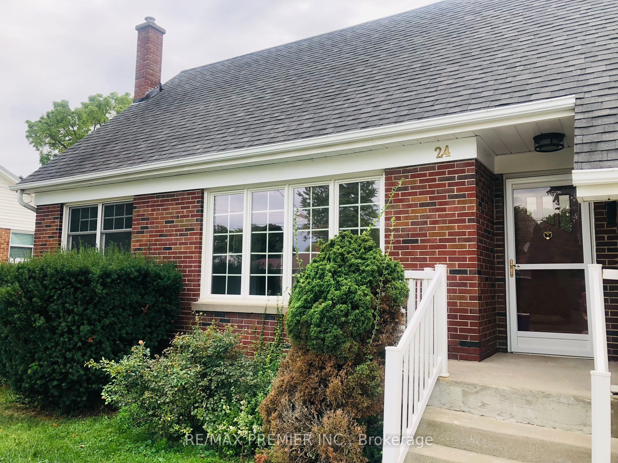 24 Simonton Drive Property Photo