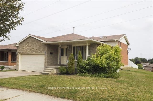 2 Hoddle Crescent Property Photo
