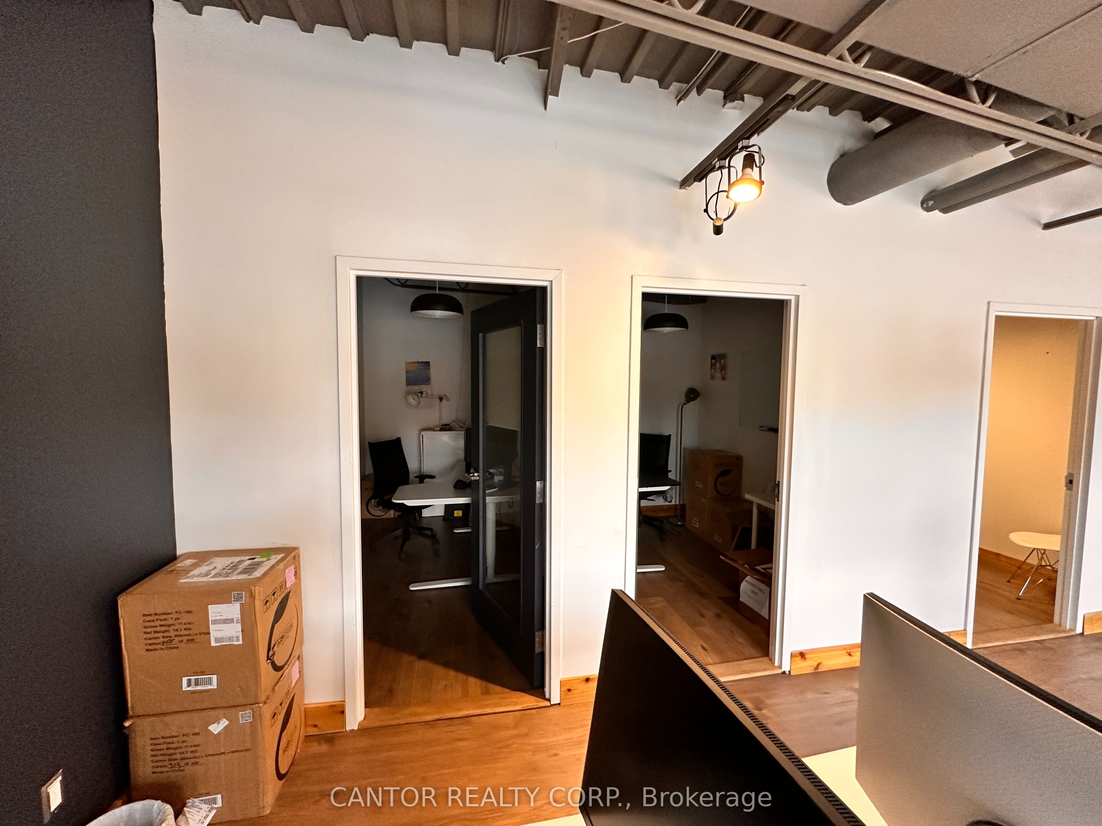 #6 - 371a Richmond Road Property Photo 18