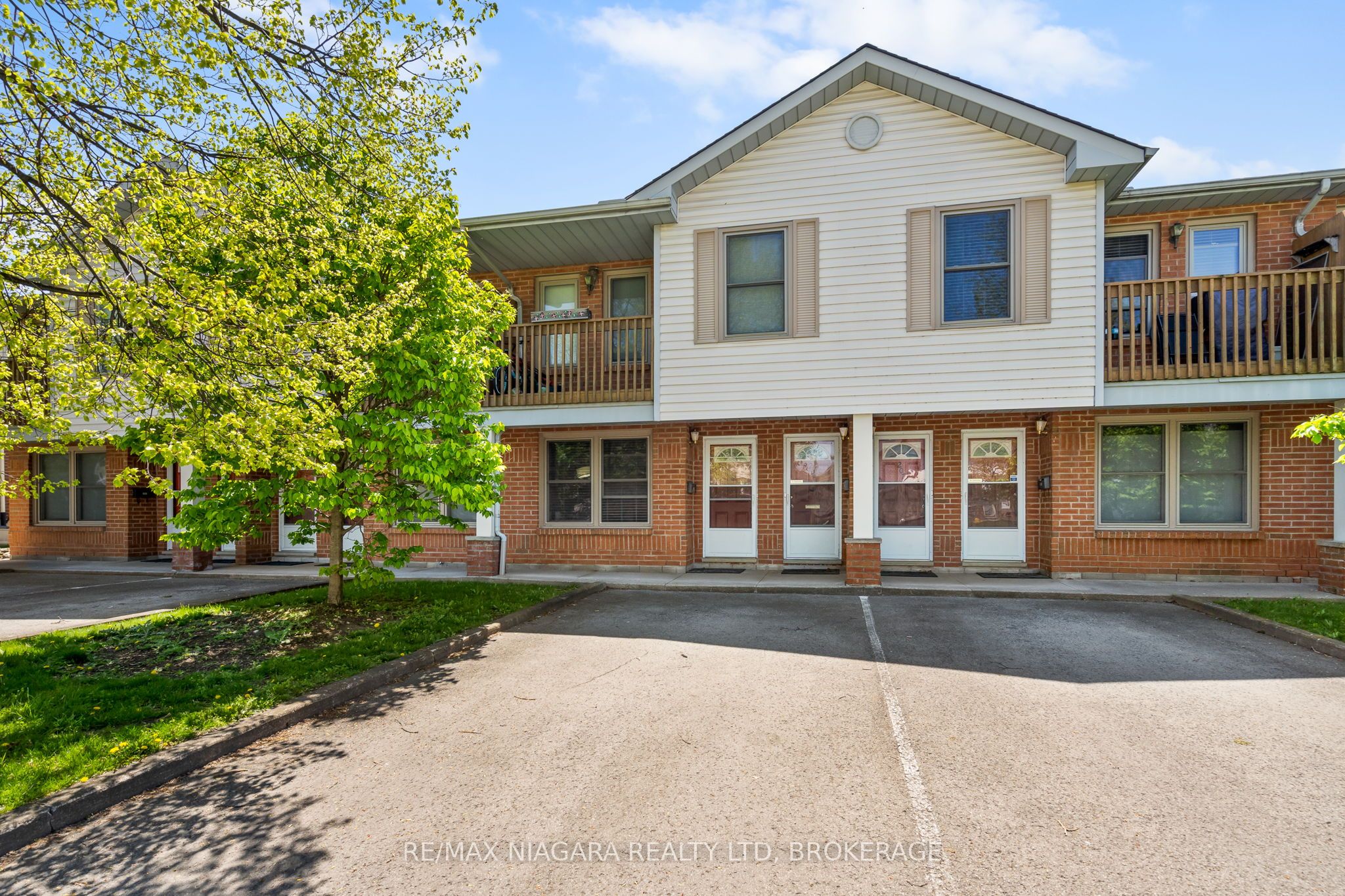 2 Walnut Street Property Photo