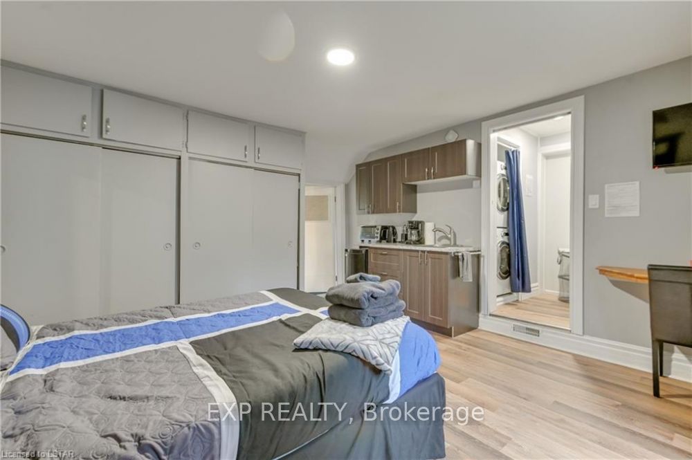12 Cartwright Street Property Photo 20
