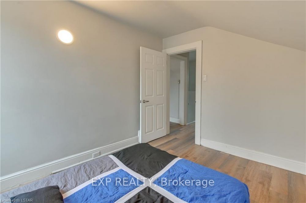 12 Cartwright Street Property Photo 28