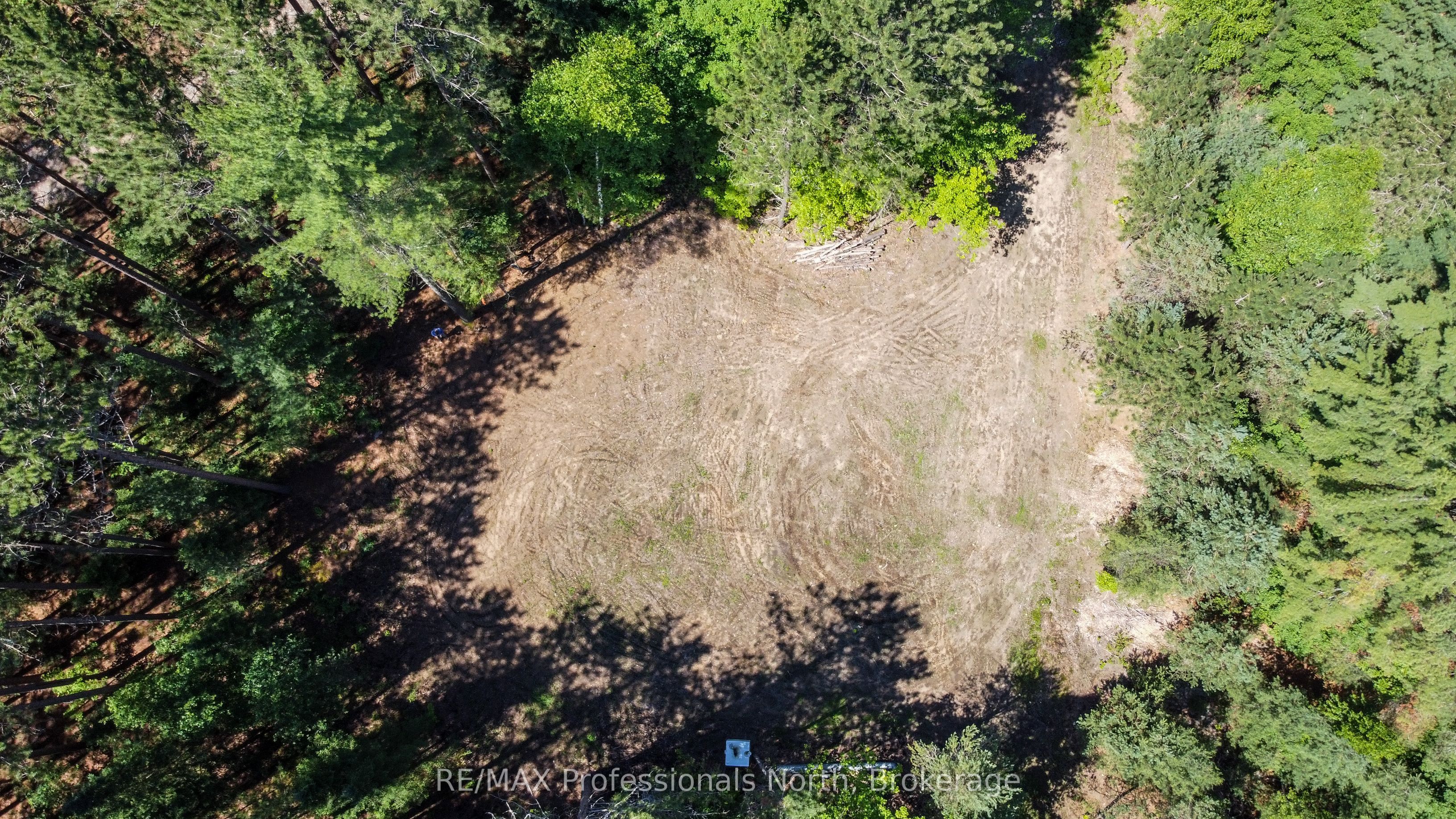 1120 Chetwynd Road Property Photo