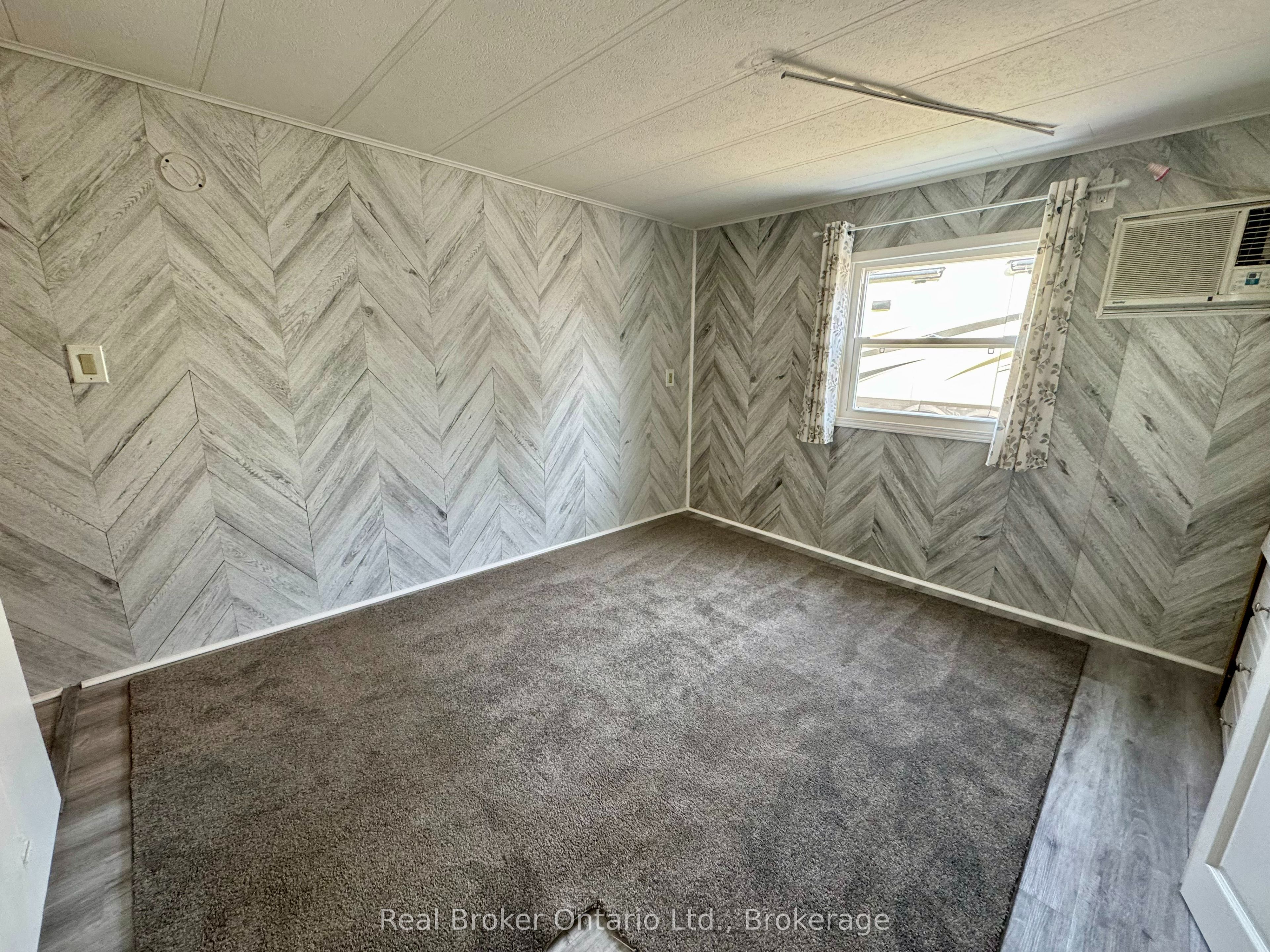 #159 - 580 Beaver Creek Road Property Photo 12