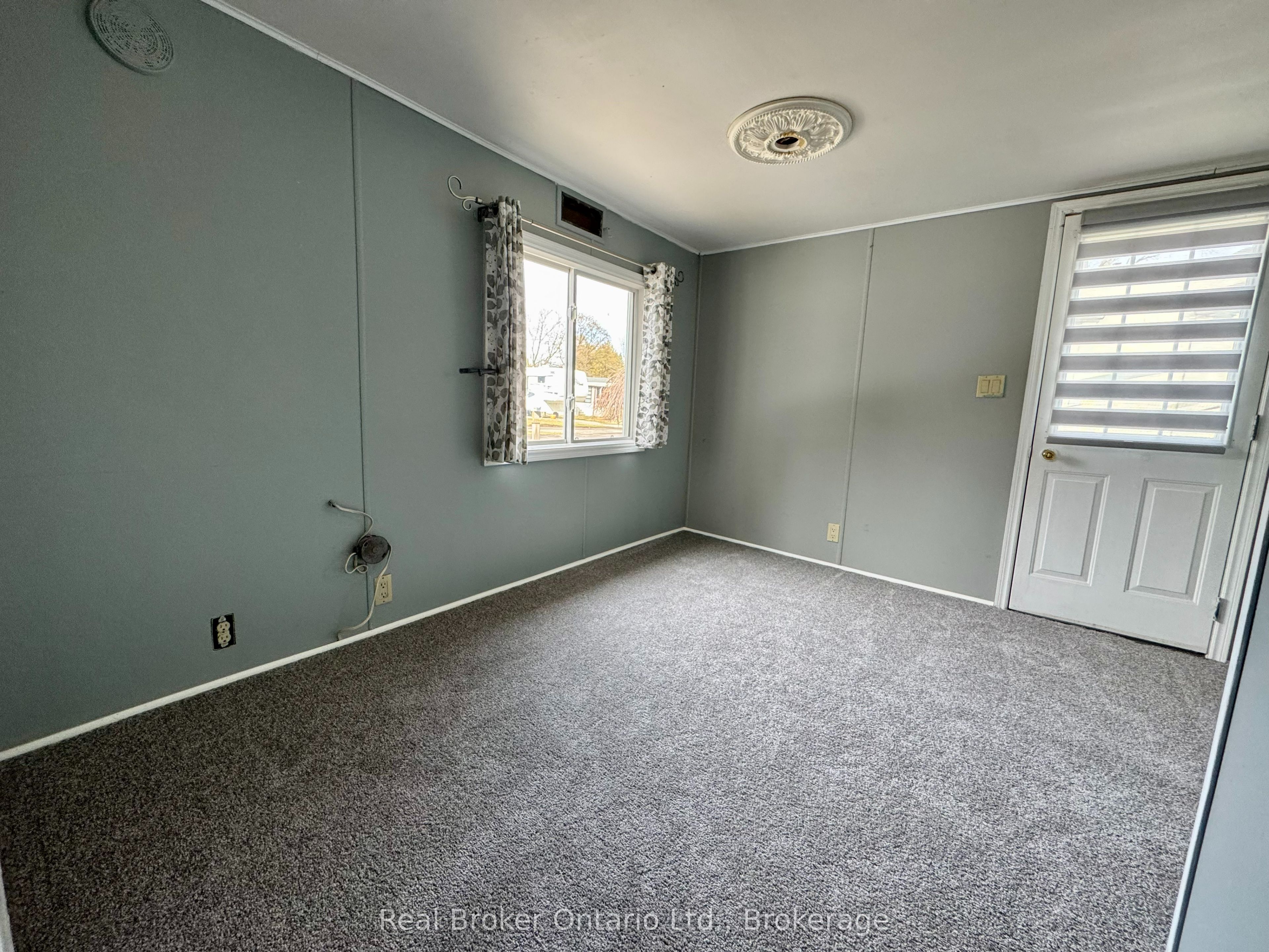 #159 - 580 Beaver Creek Road Property Photo 13