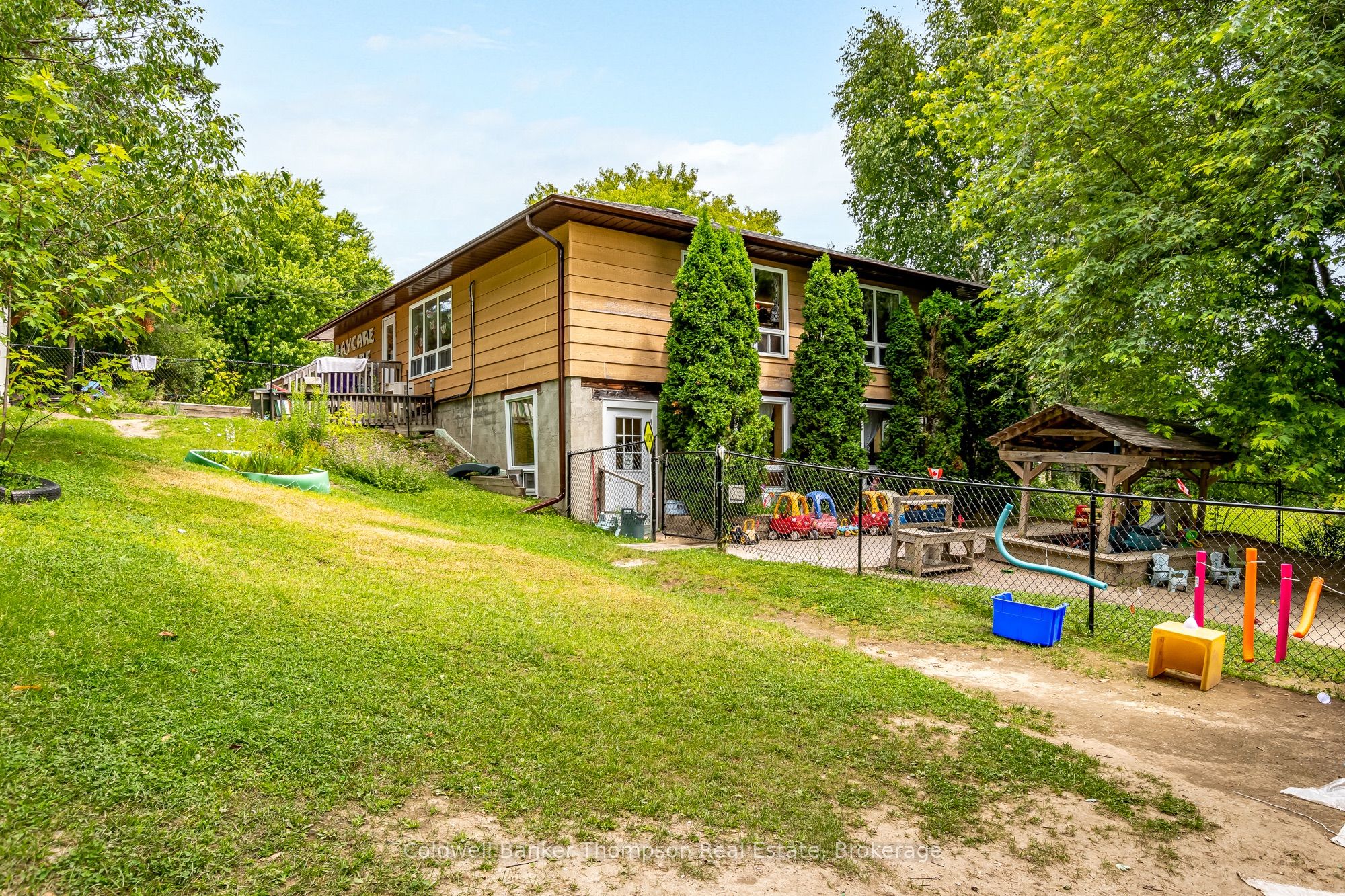 6 Gullins Road Property Photo 28